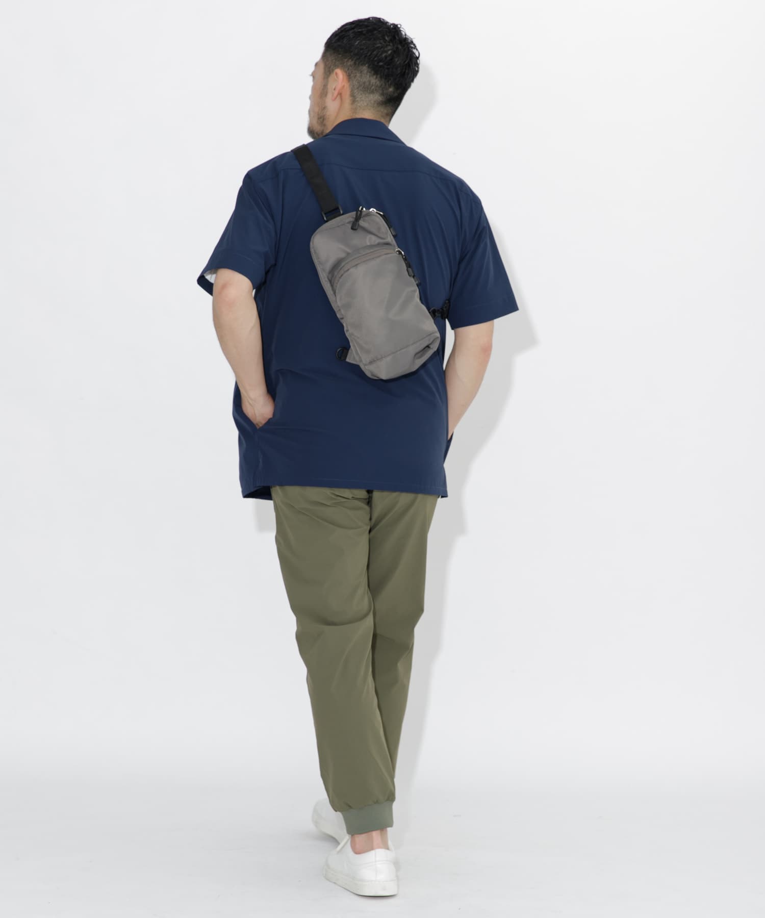 パラコードスクエアボディバッグ GRAY one