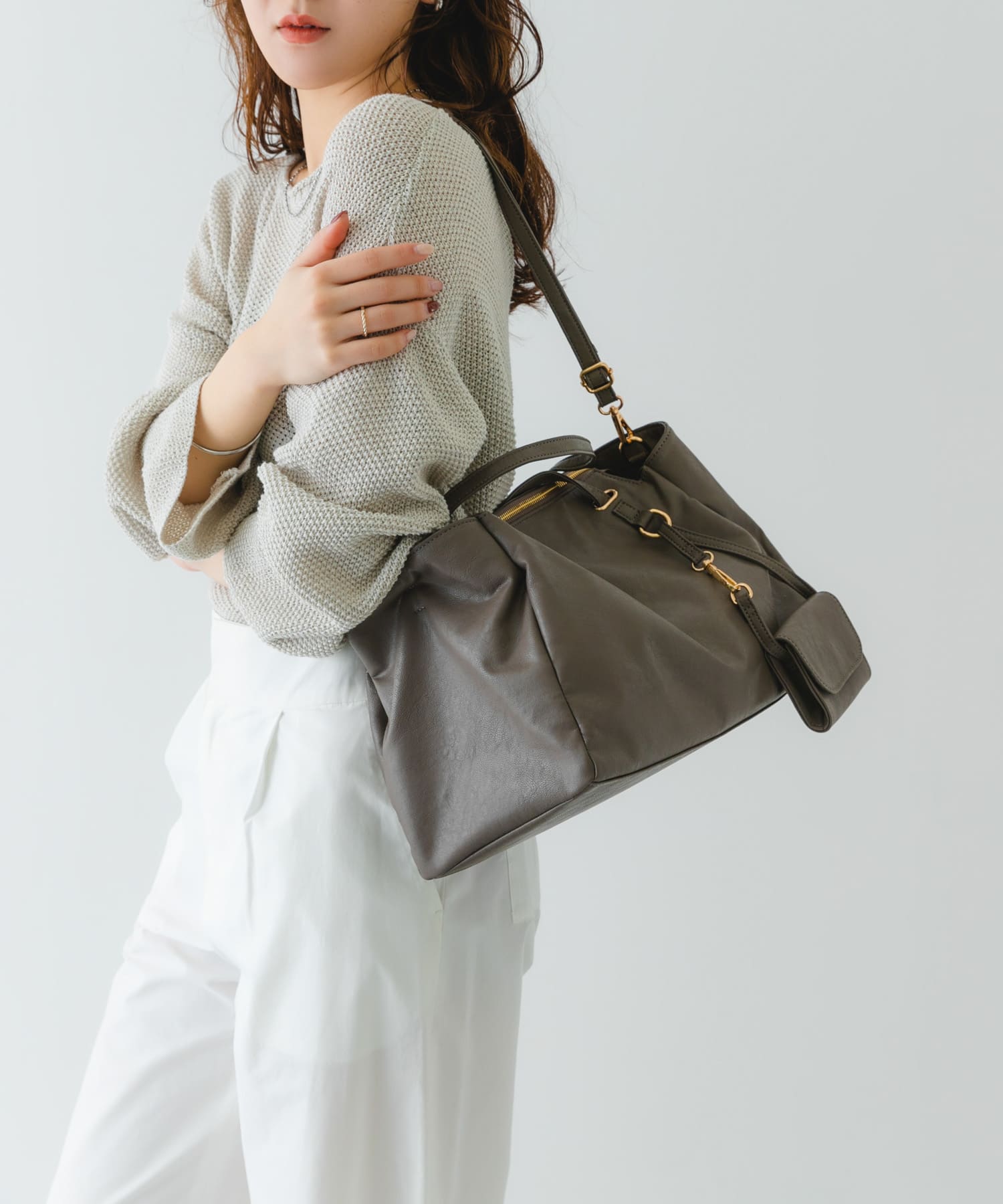 ウォッシャブルボストンバッグ GRAYSH one