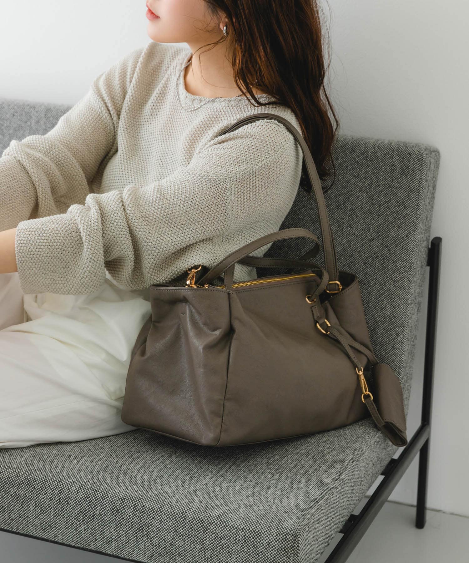 ウォッシャブルボストンバッグ GRAYSH one