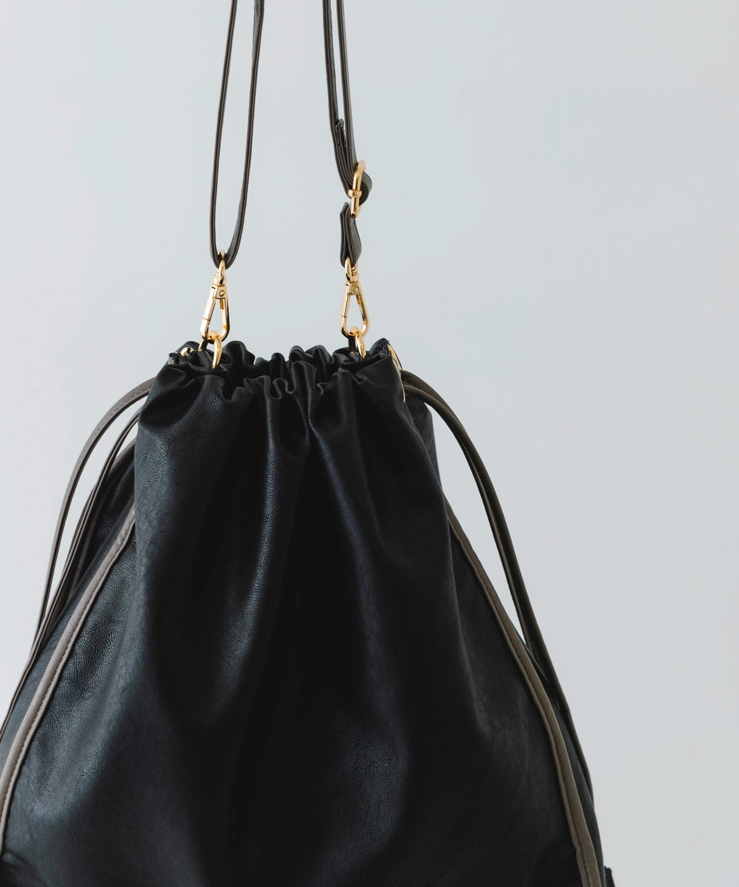 ウォッシャブルドロストショルダーバッグ BLACK one