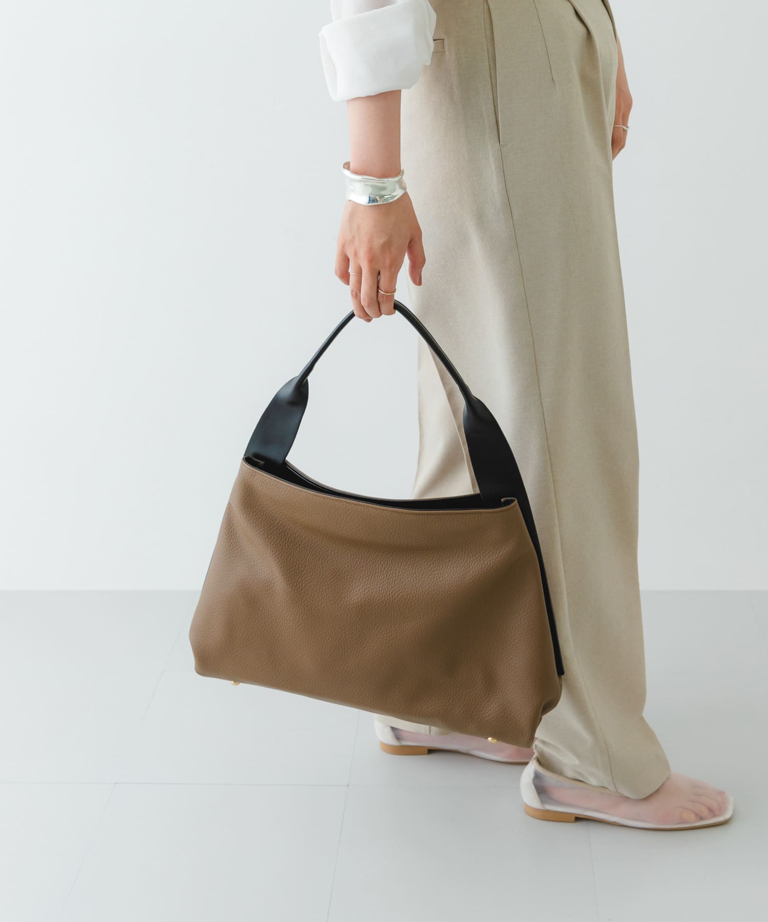 ワンハンドルサンカクトートバッグ MOCHA one