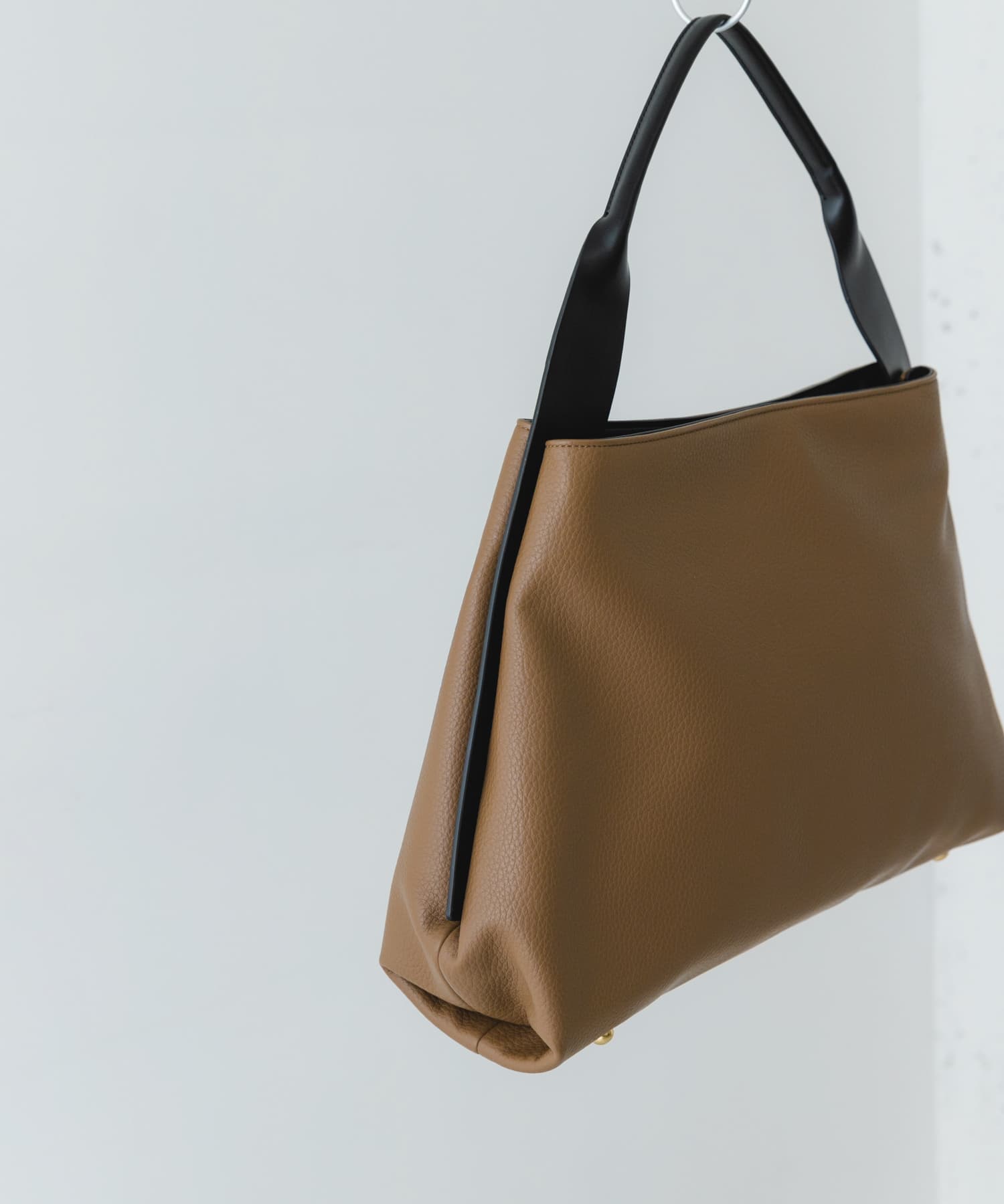 ワンハンドルサンカクトートバッグ MOCHA one