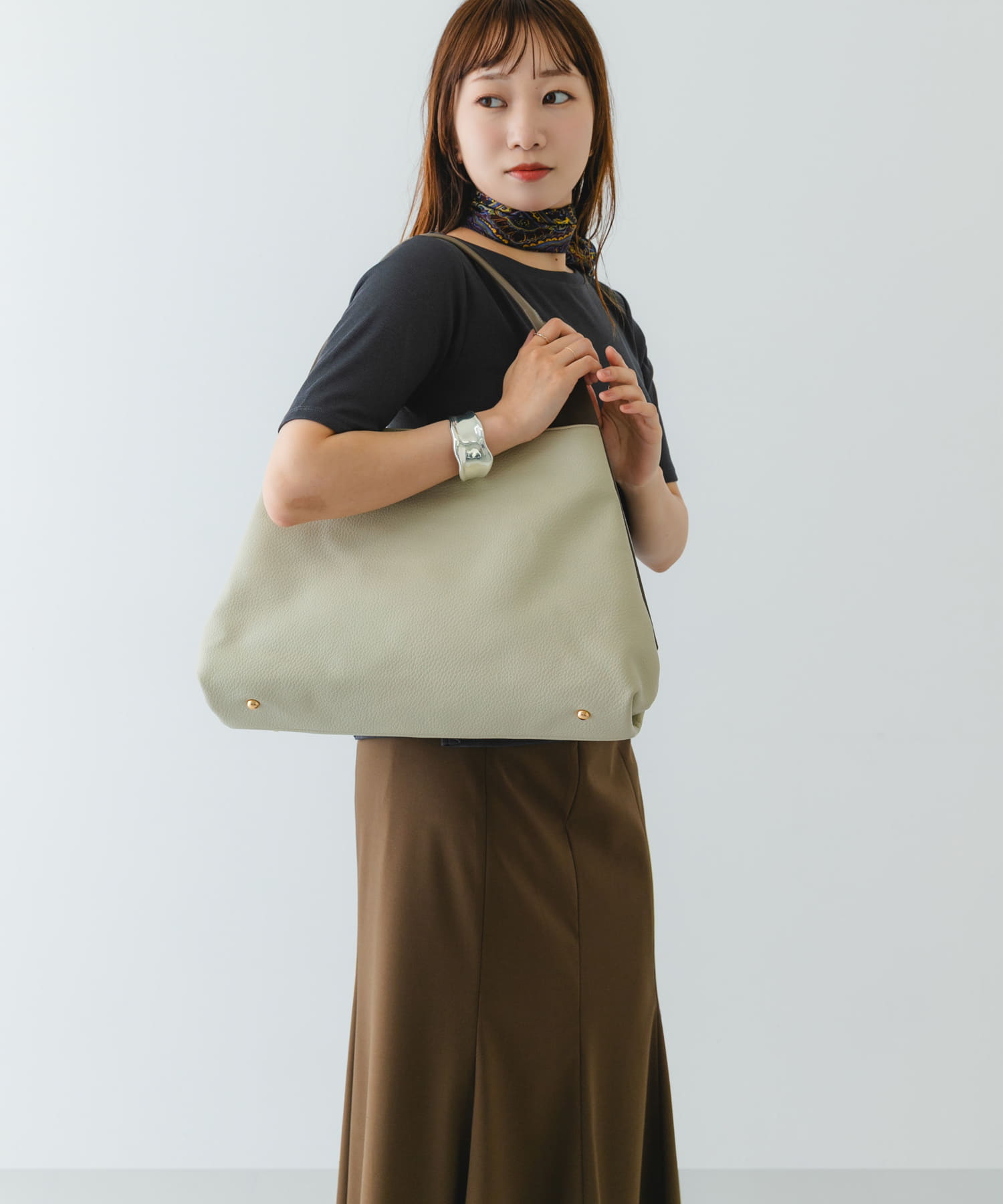 ワンハンドルサンカクトートバッグ IVORY one