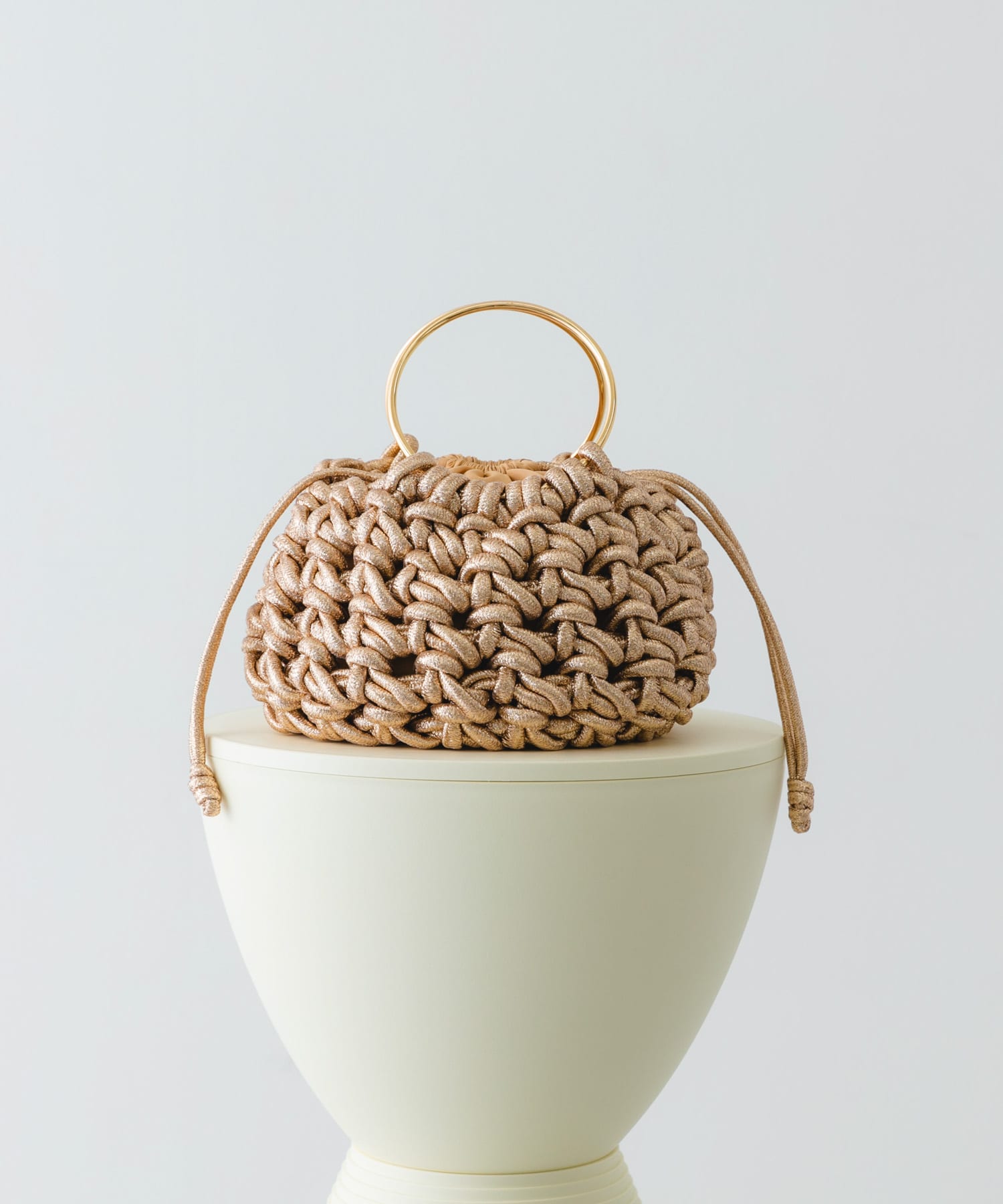 編み込みリングバッグ