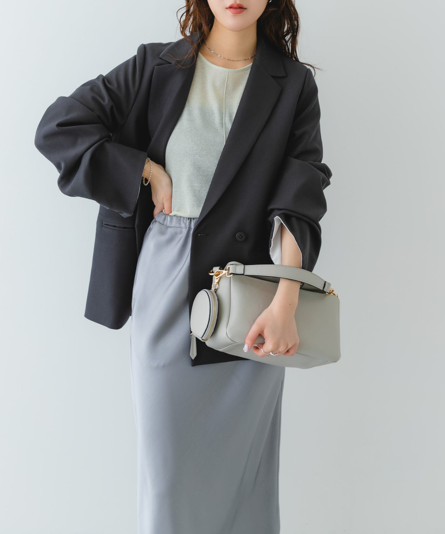 サークルポーチ付ショルダーバッグ LIGHT GRAY one