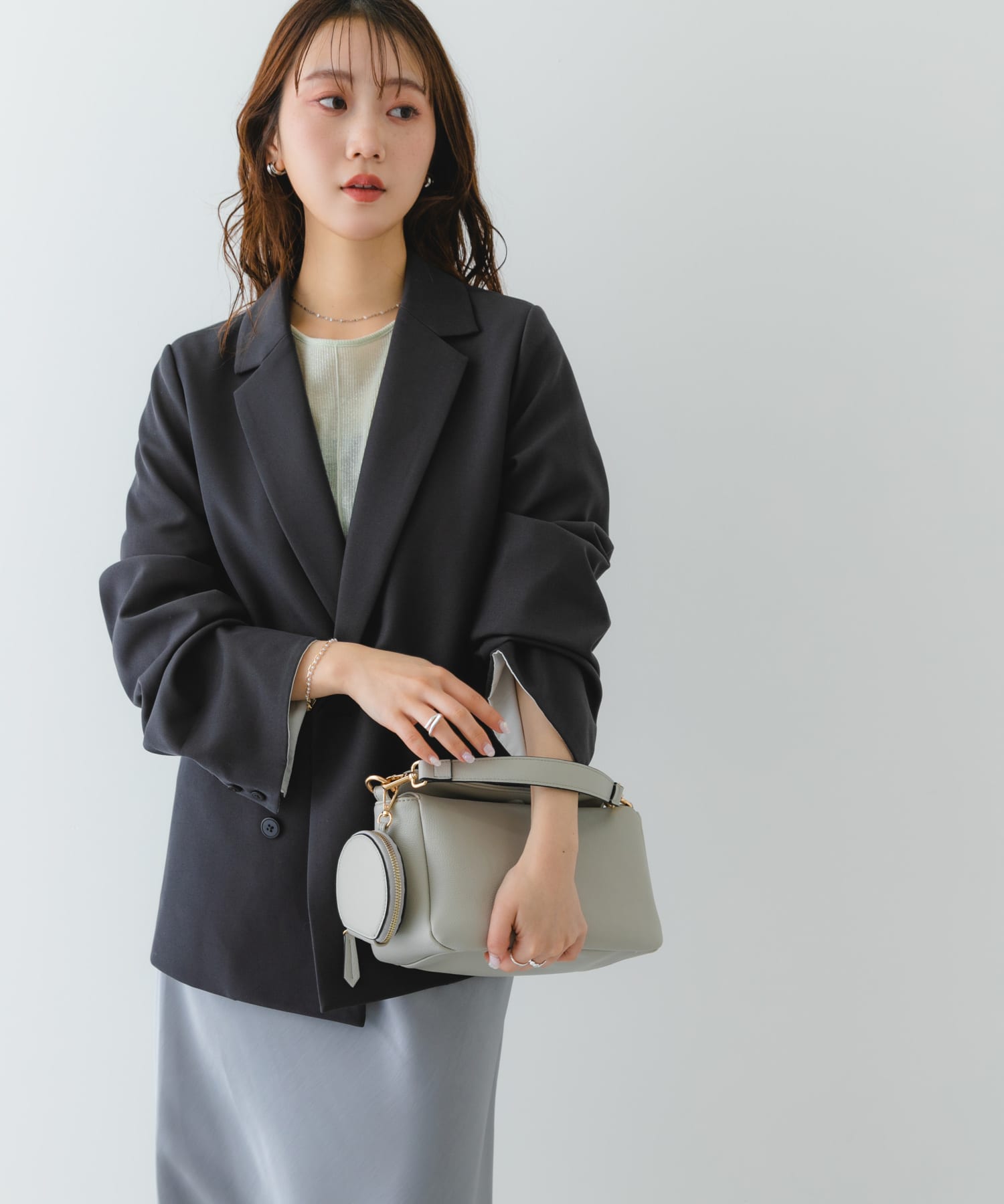 サークルポーチ付ショルダーバッグ LIGHT GRAY one
