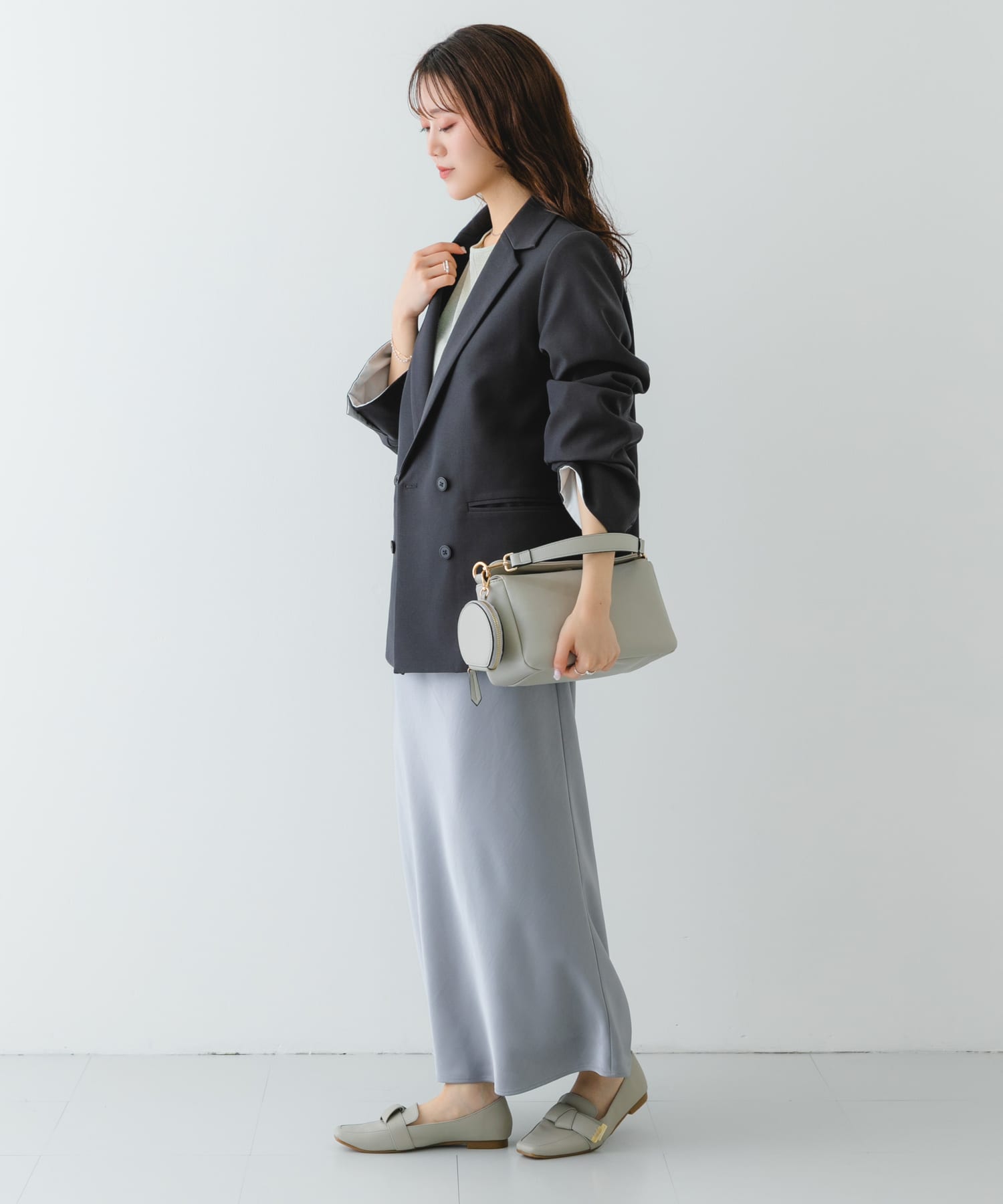 サークルポーチ付ショルダーバッグ LIGHT GRAY one