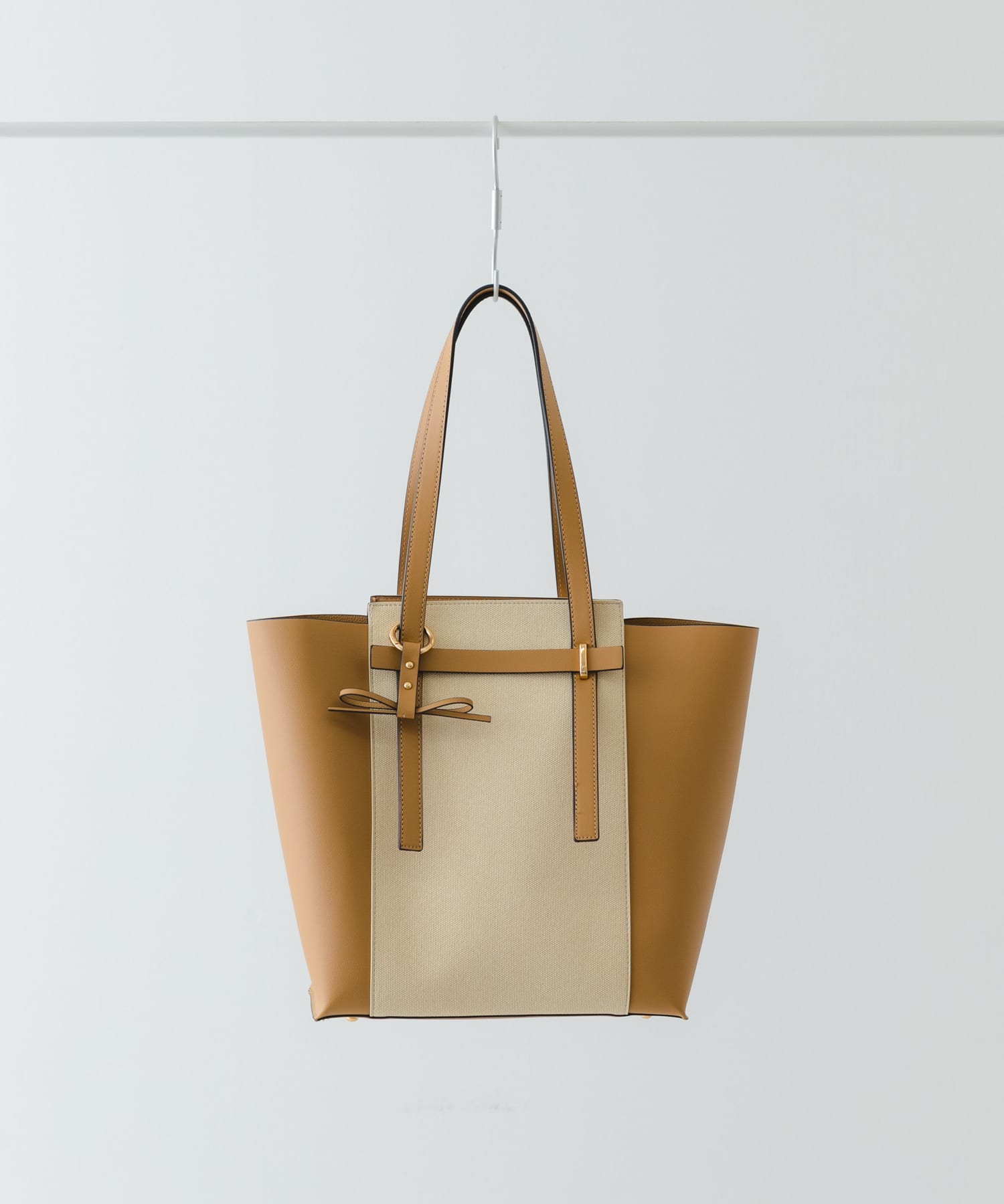 キャンバスライクチャームトートバッグ BEIGE one