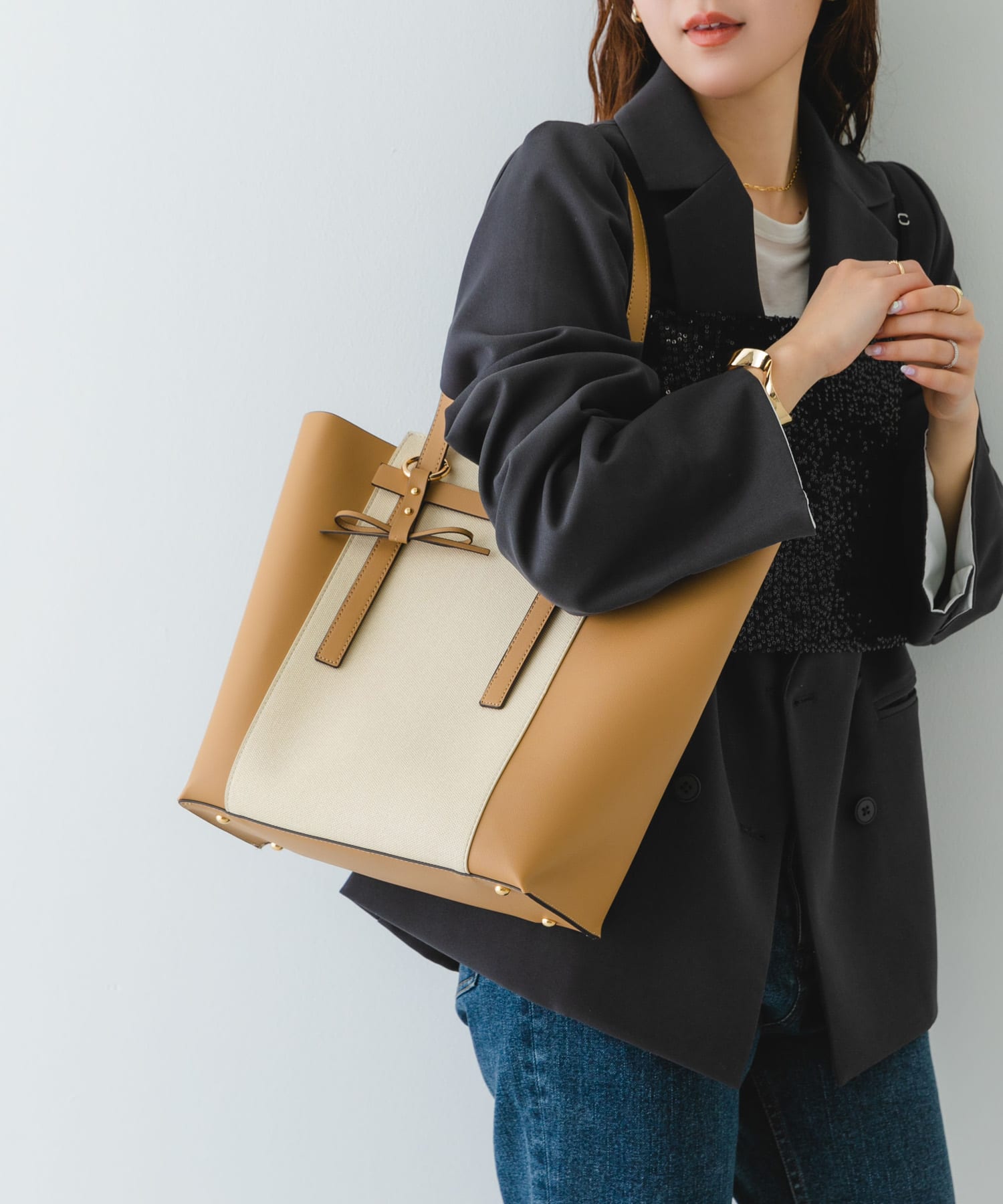 キャンバスライクチャームトートバッグ BEIGE one