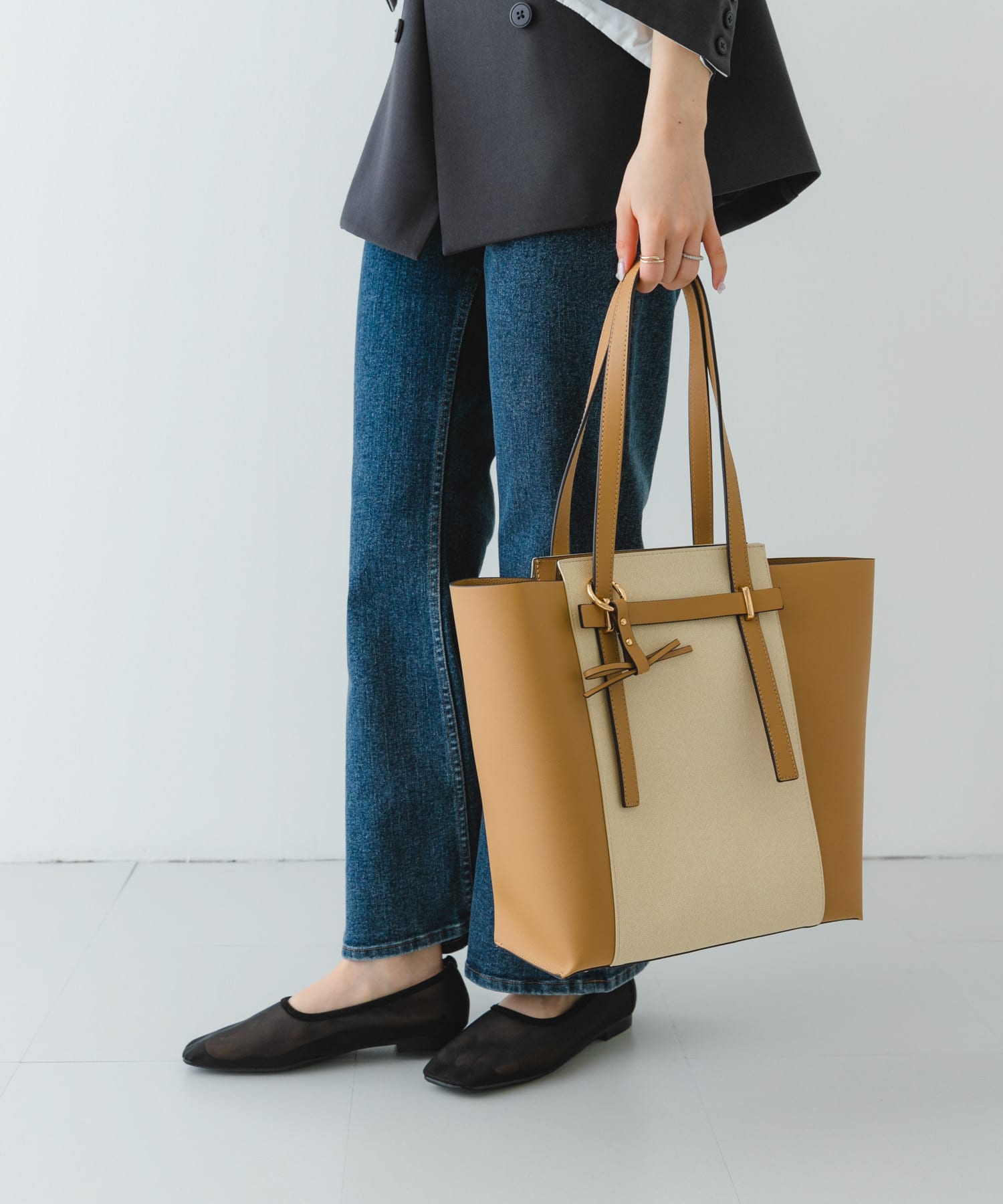 キャンバスライクチャームトートバッグ BEIGE one