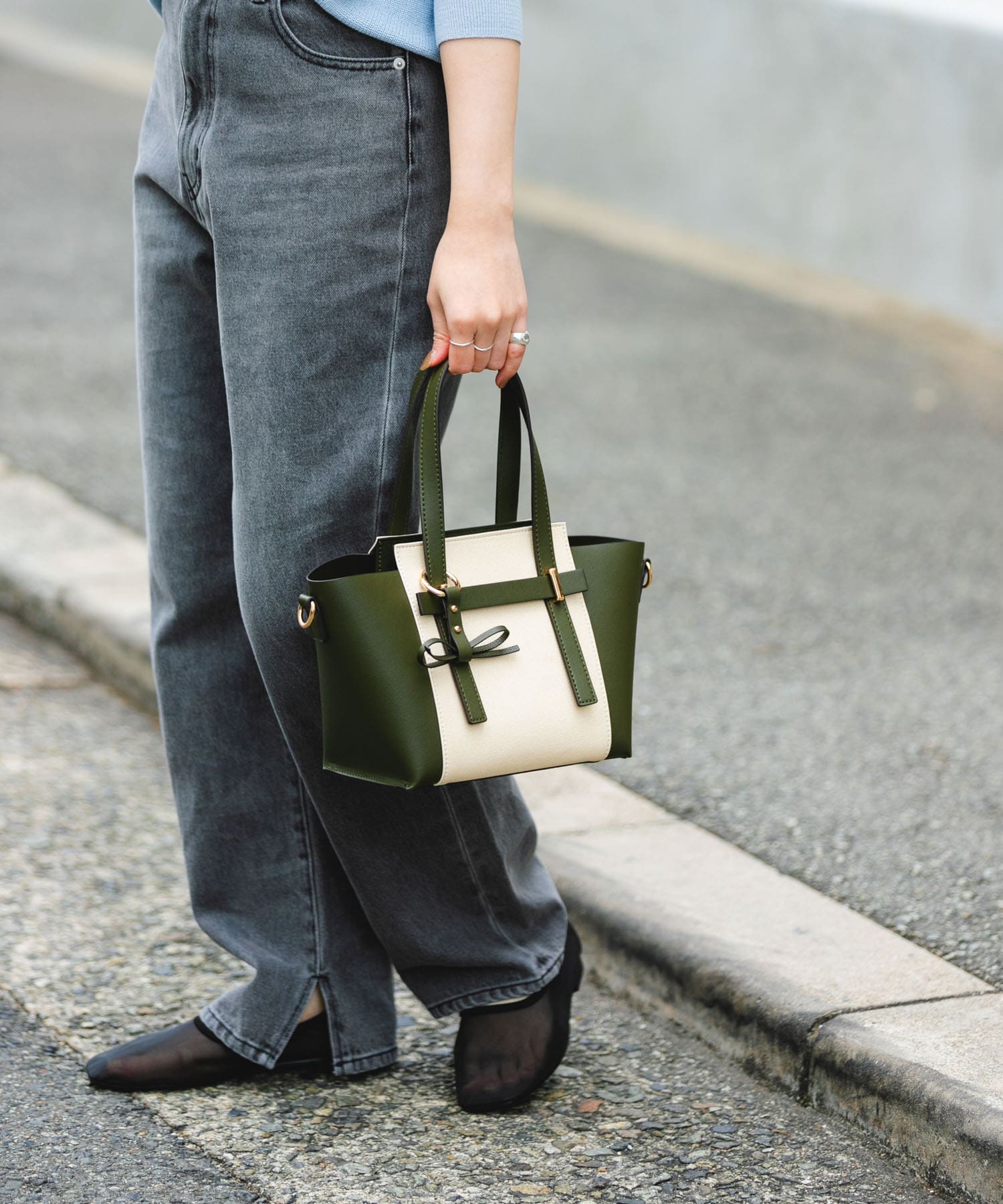 KHAKI