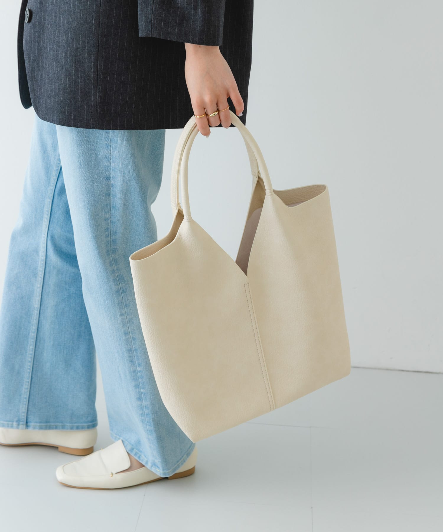 センターステッチVカットトートバッグ