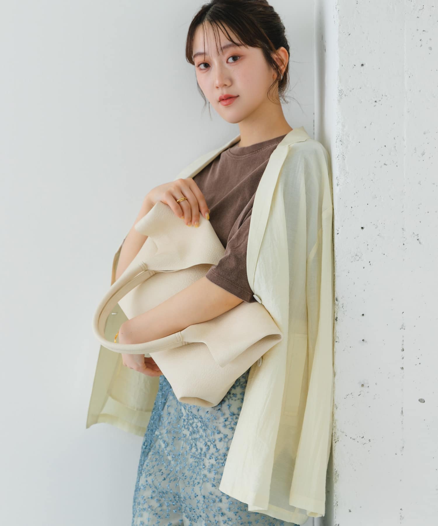 センターステッチVカットトートバッグ IVORY one