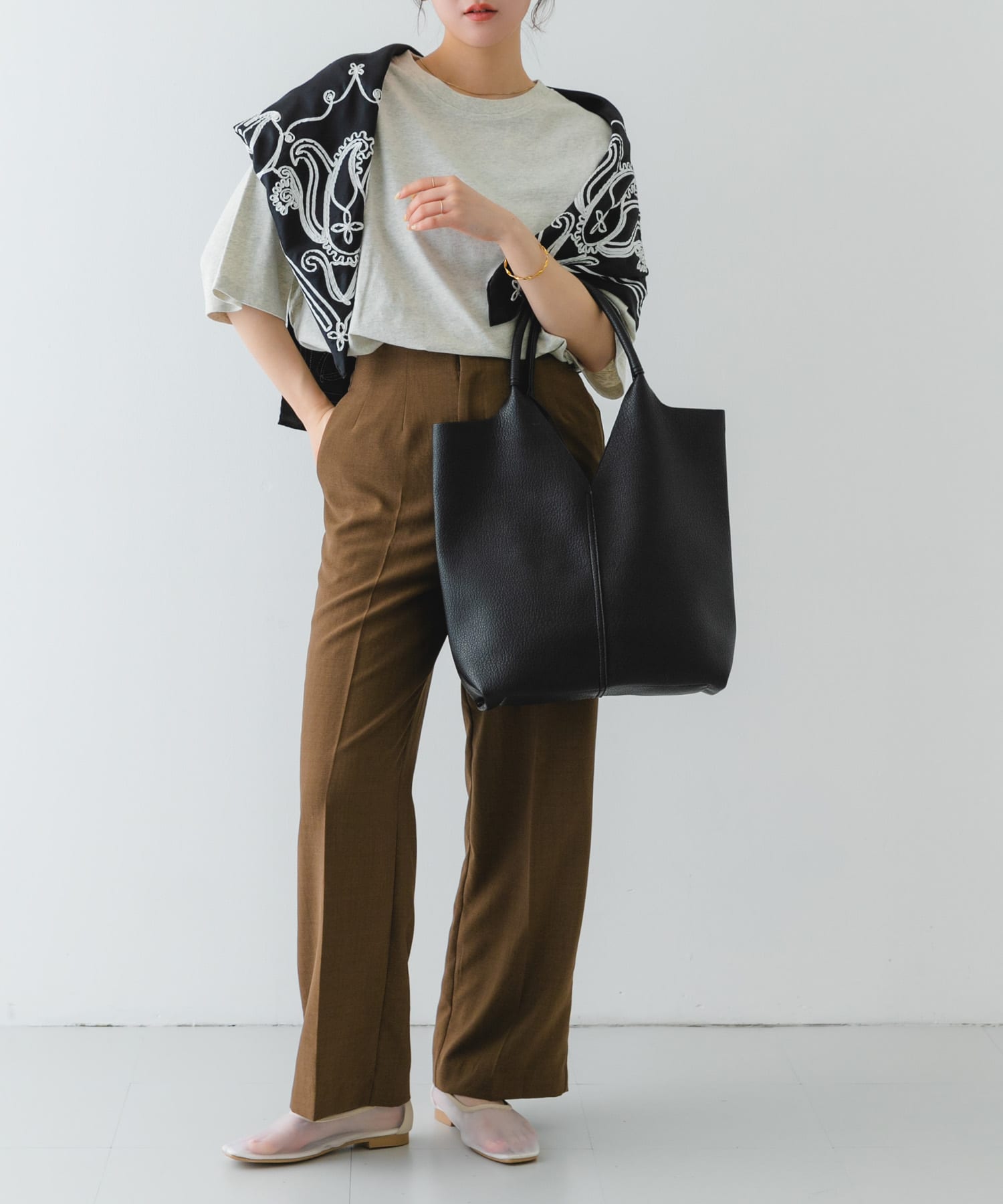 センターステッチVカットトートバッグ BLACK one