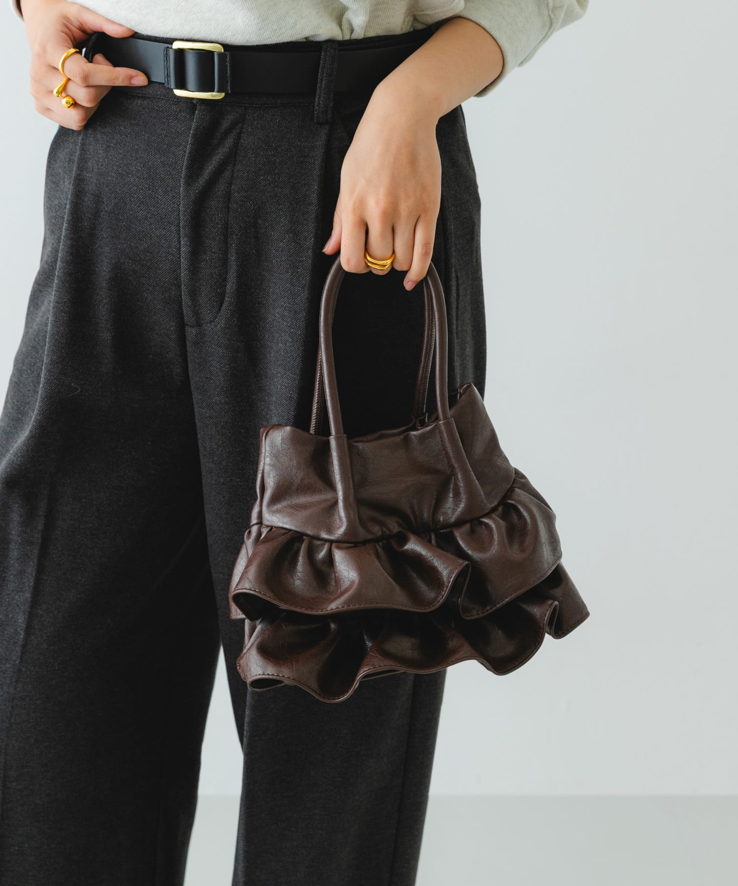 フリルショルダーハンドバッグ CHOCO One