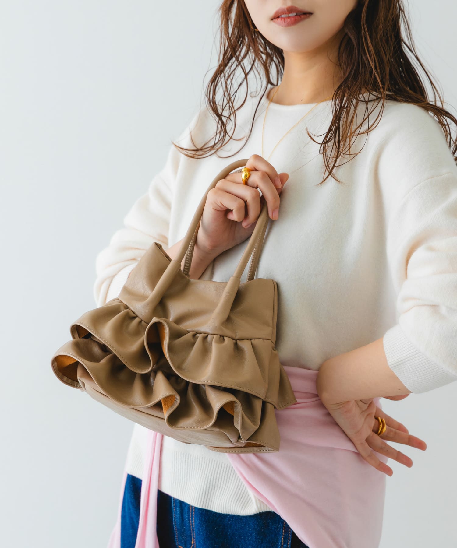 フリルショルダーハンドバッグ BEIGE One