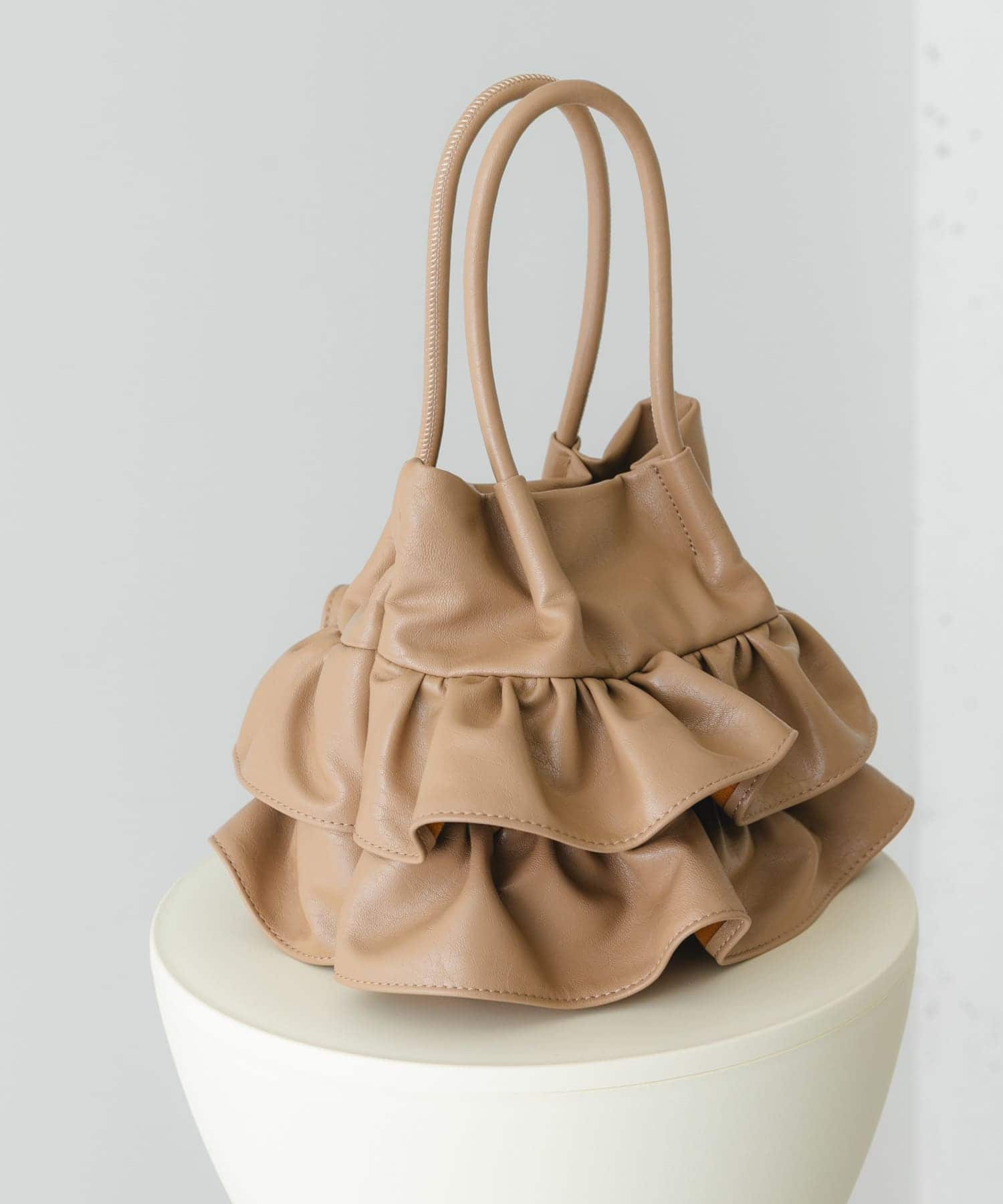 フリルショルダーハンドバッグ BEIGE One