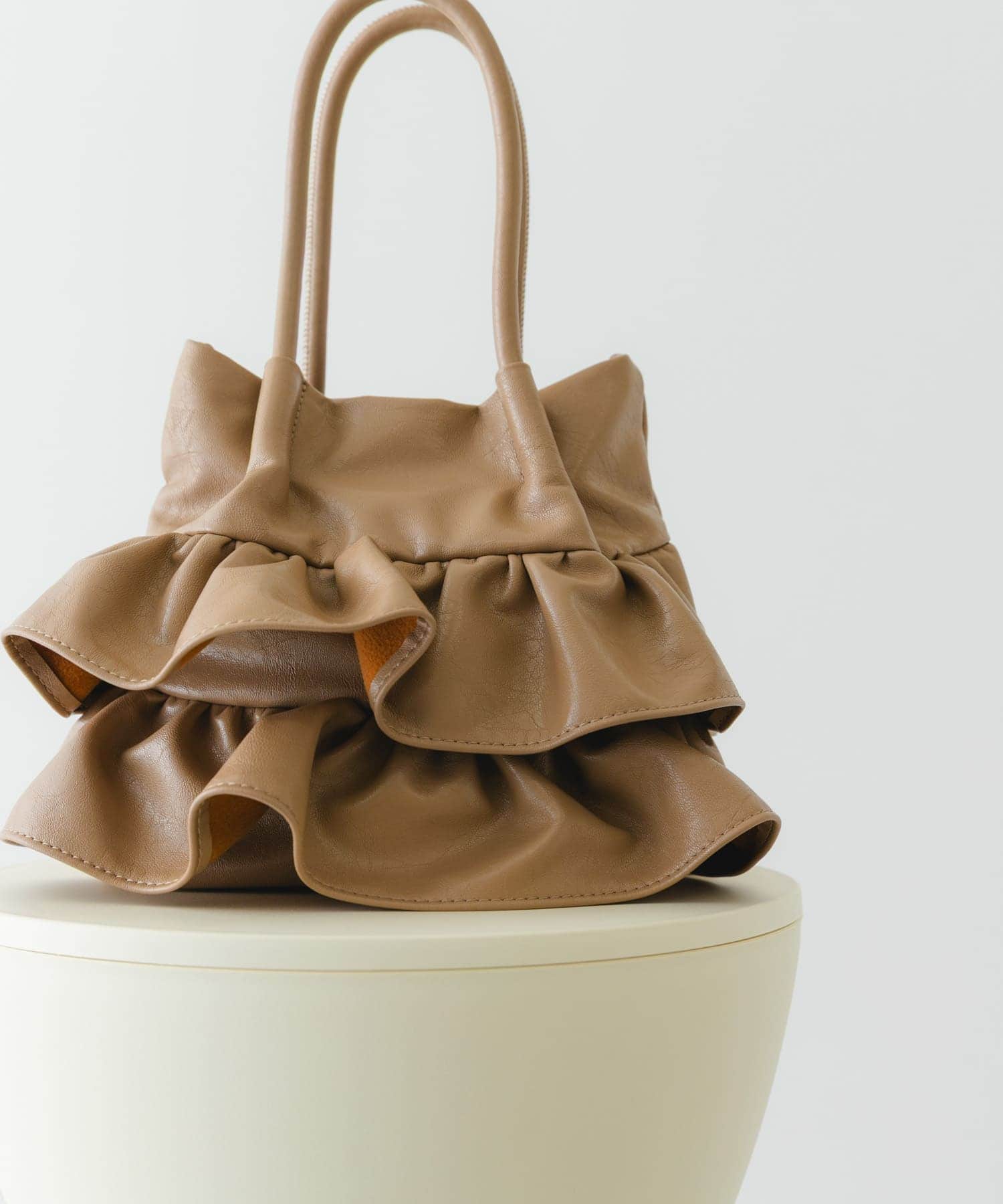 フリルショルダーハンドバッグ BEIGE One