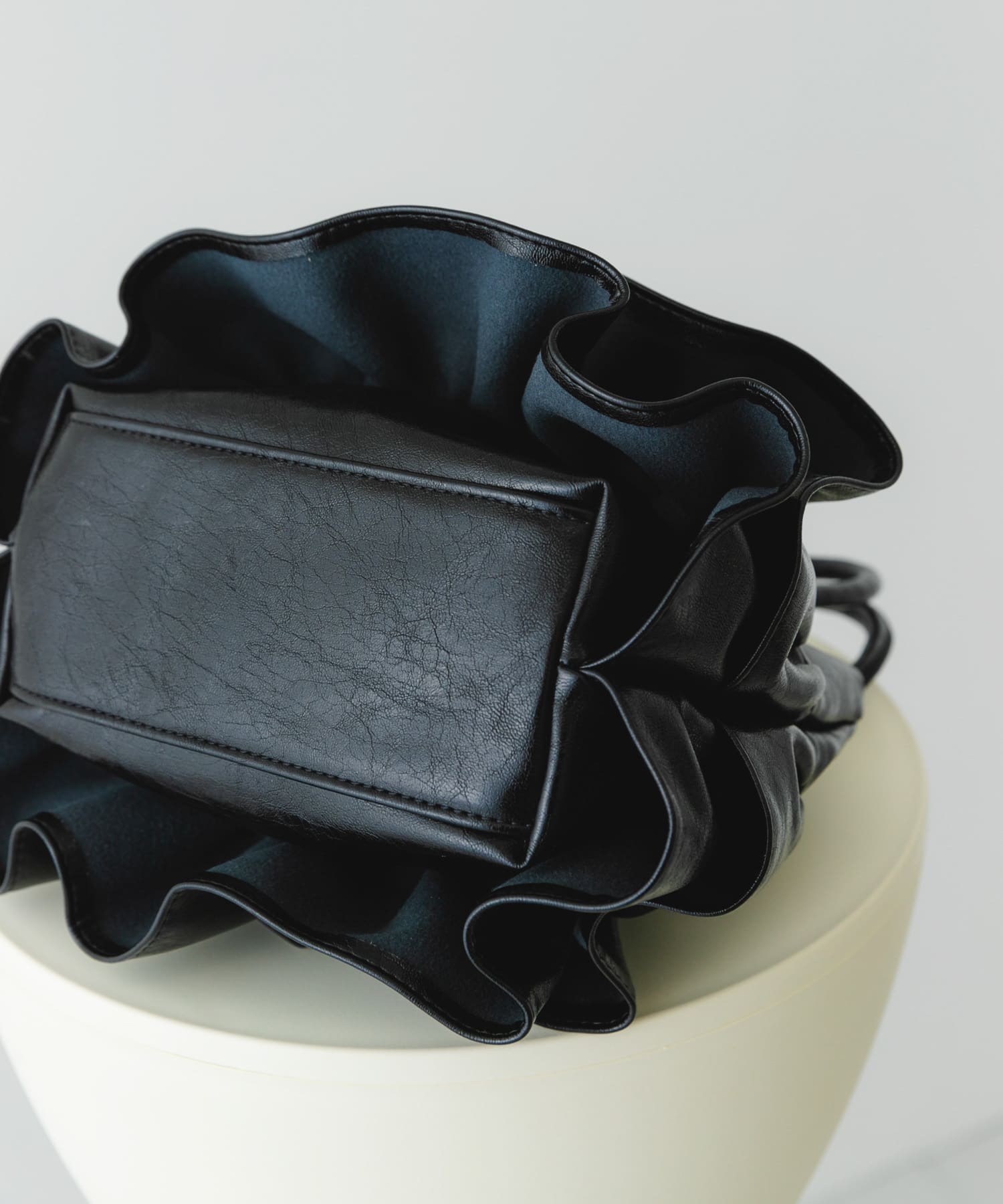 フリルショルダーハンドバッグ BLACK one