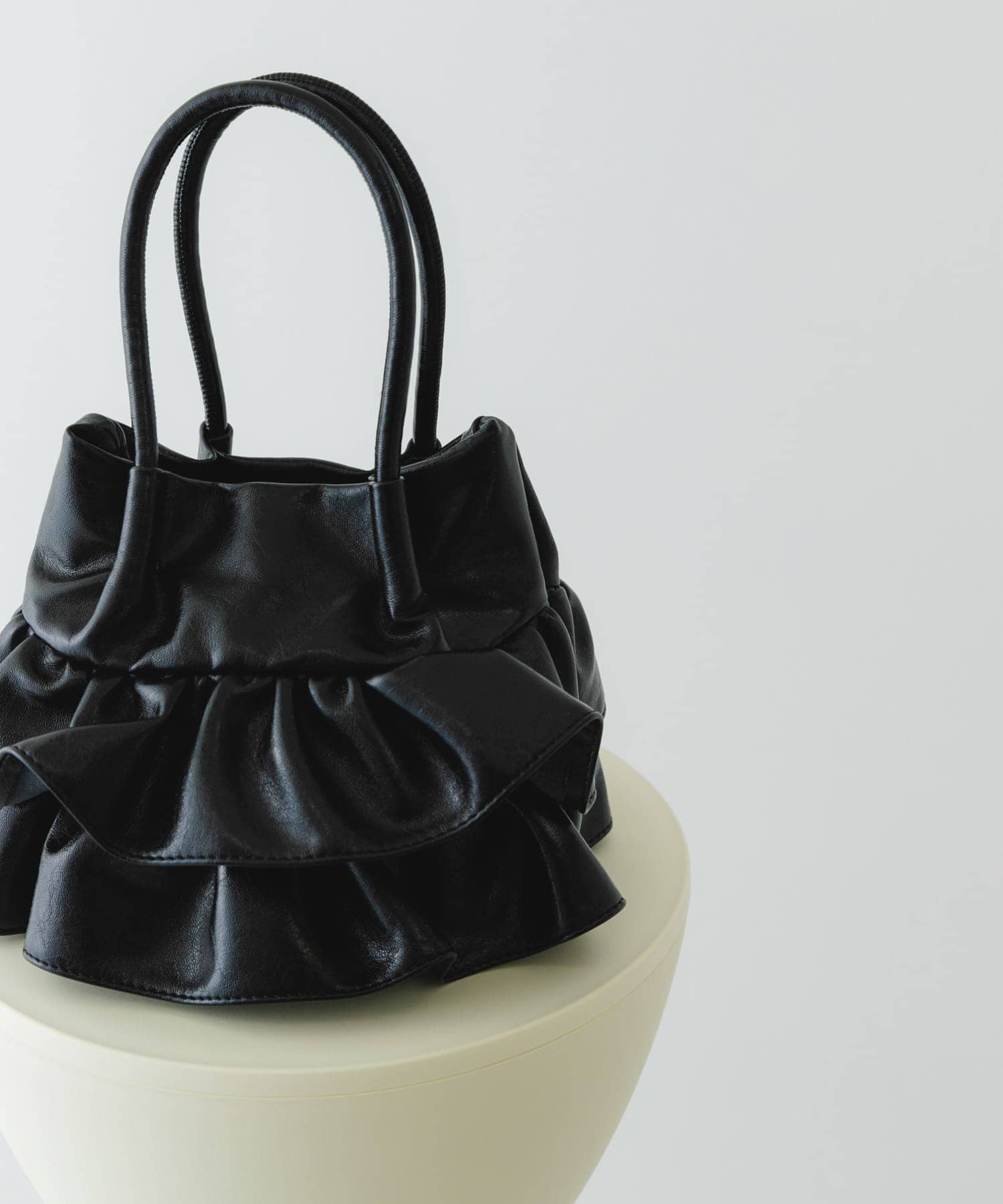 フリルショルダーハンドバッグ BLACK One