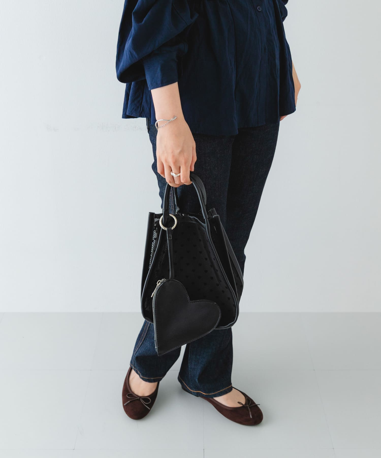 ハートシアーハンドバッグ BLACK one