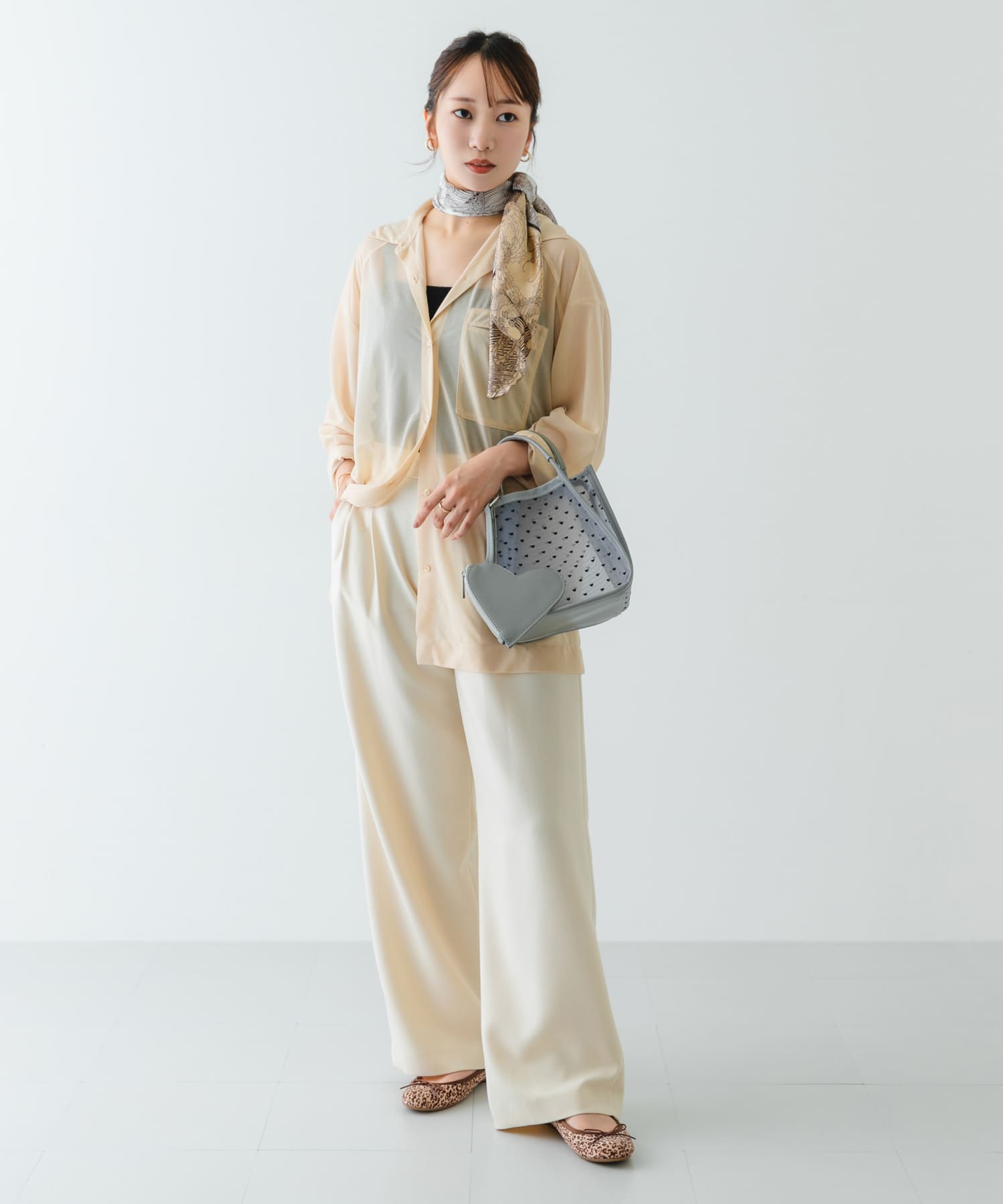 ハートシアーハンドバッグ GRAY one