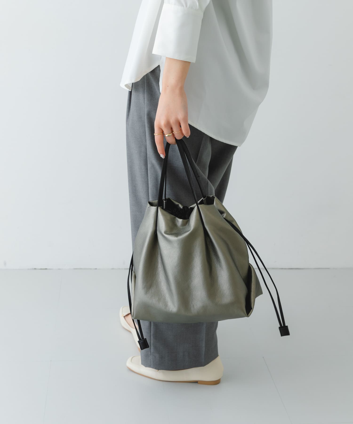 ウォッシャブルミニショルダーバッグ『Ssize』 D.SILVER one