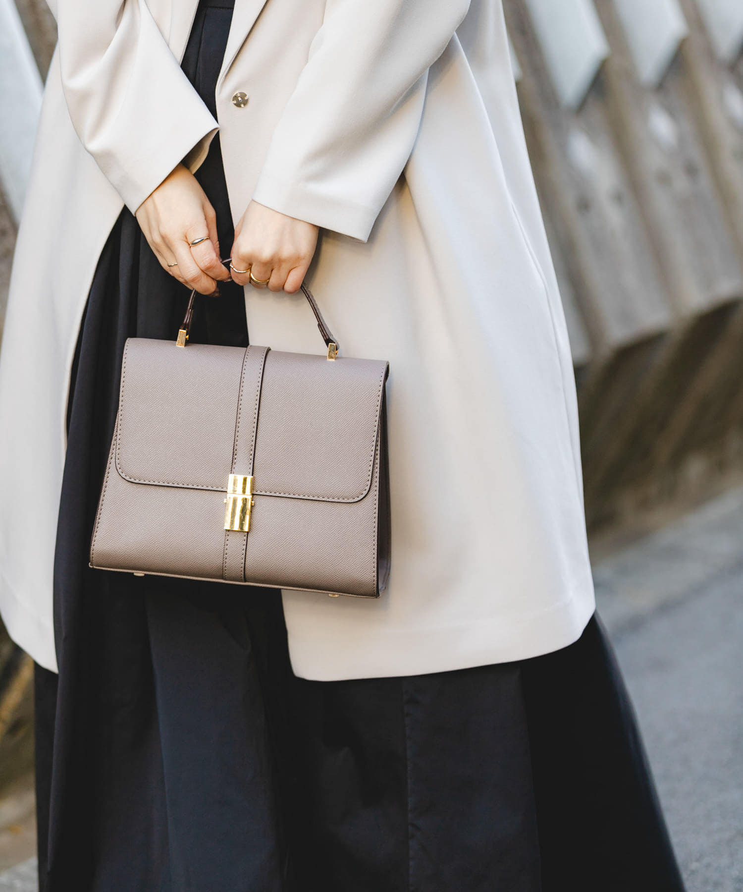 サブバッグ付フラップハンドバッグ GREIGE one