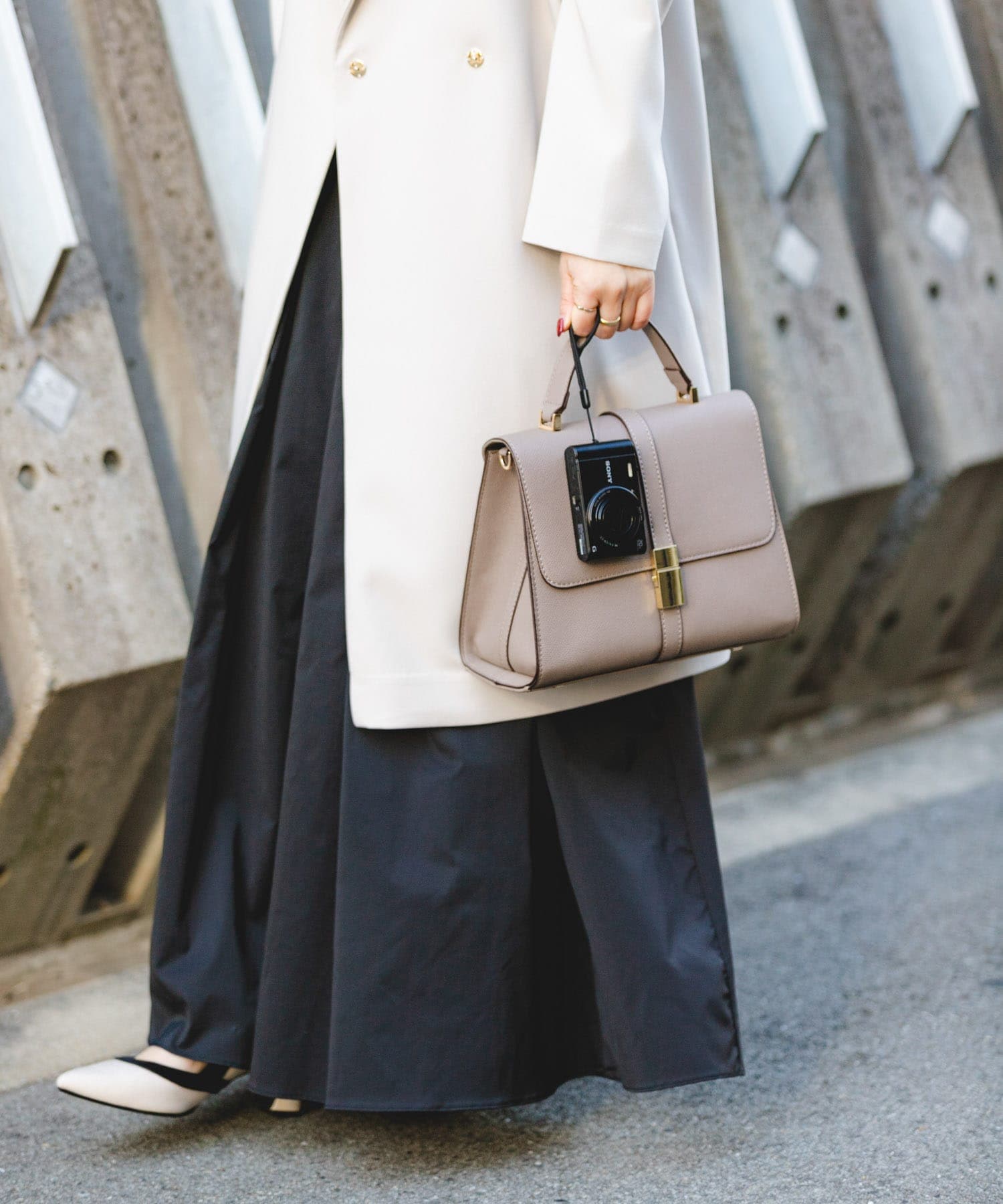 サブバッグ付フラップハンドバッグ GREIGE one