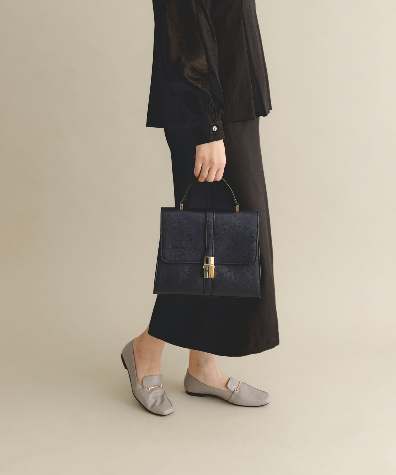 サブバッグ付フラップハンドバッグ NAVY one