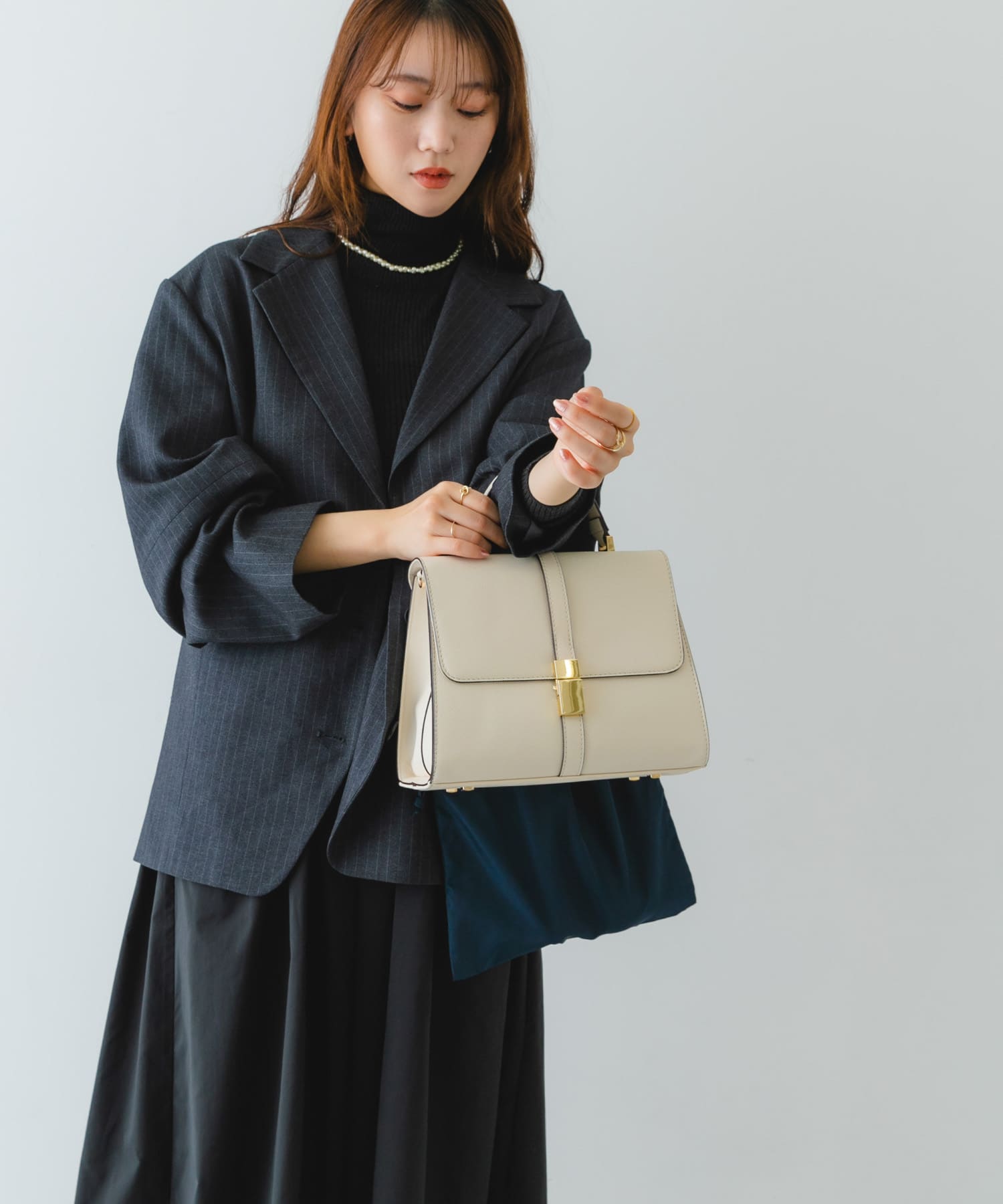 サブバッグ付フラップハンドバッグ IVORY one