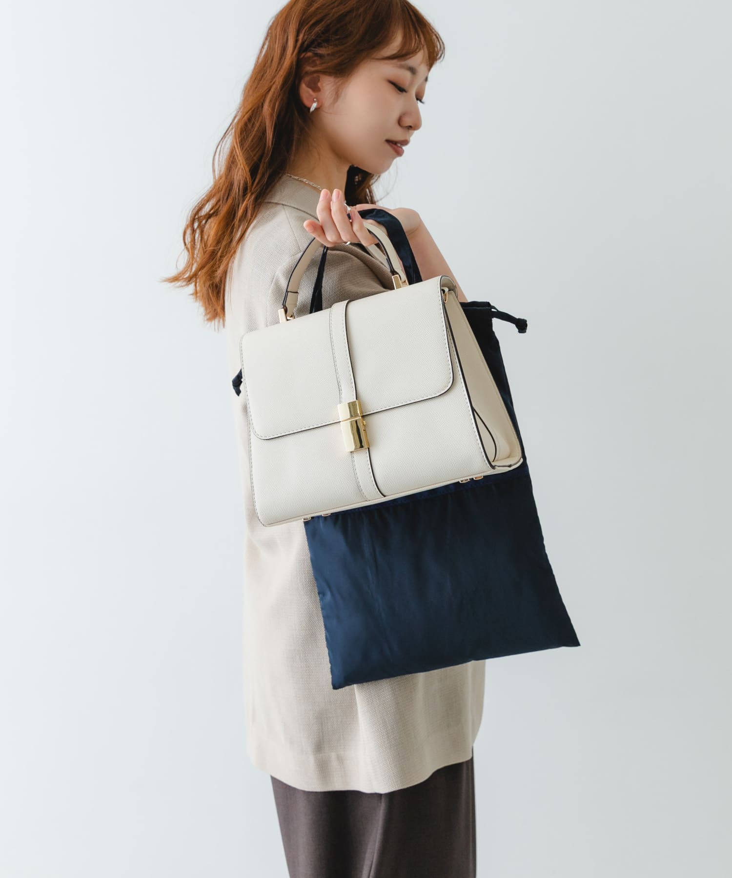 サブバッグ付フラップハンドバッグ IVORY one
