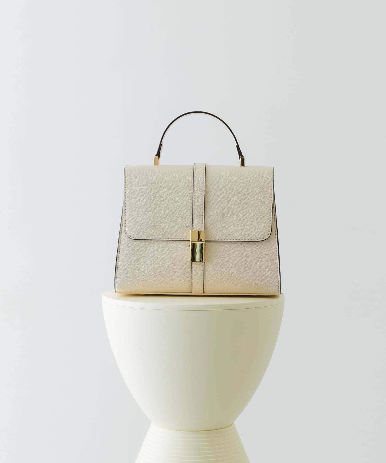 サブバッグ付フラップハンドバッグ IVORY one