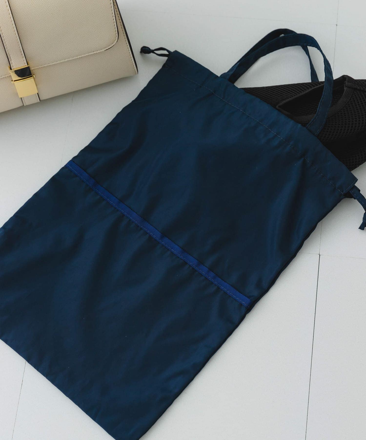 サブバッグ付フラップハンドバッグ IVORY one