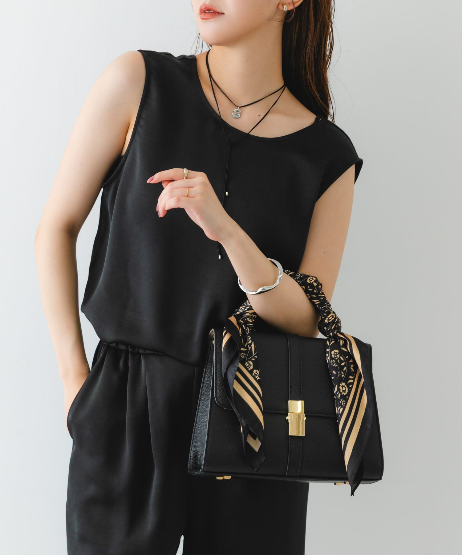 サブバッグ付フラップハンドバッグ BLACK one