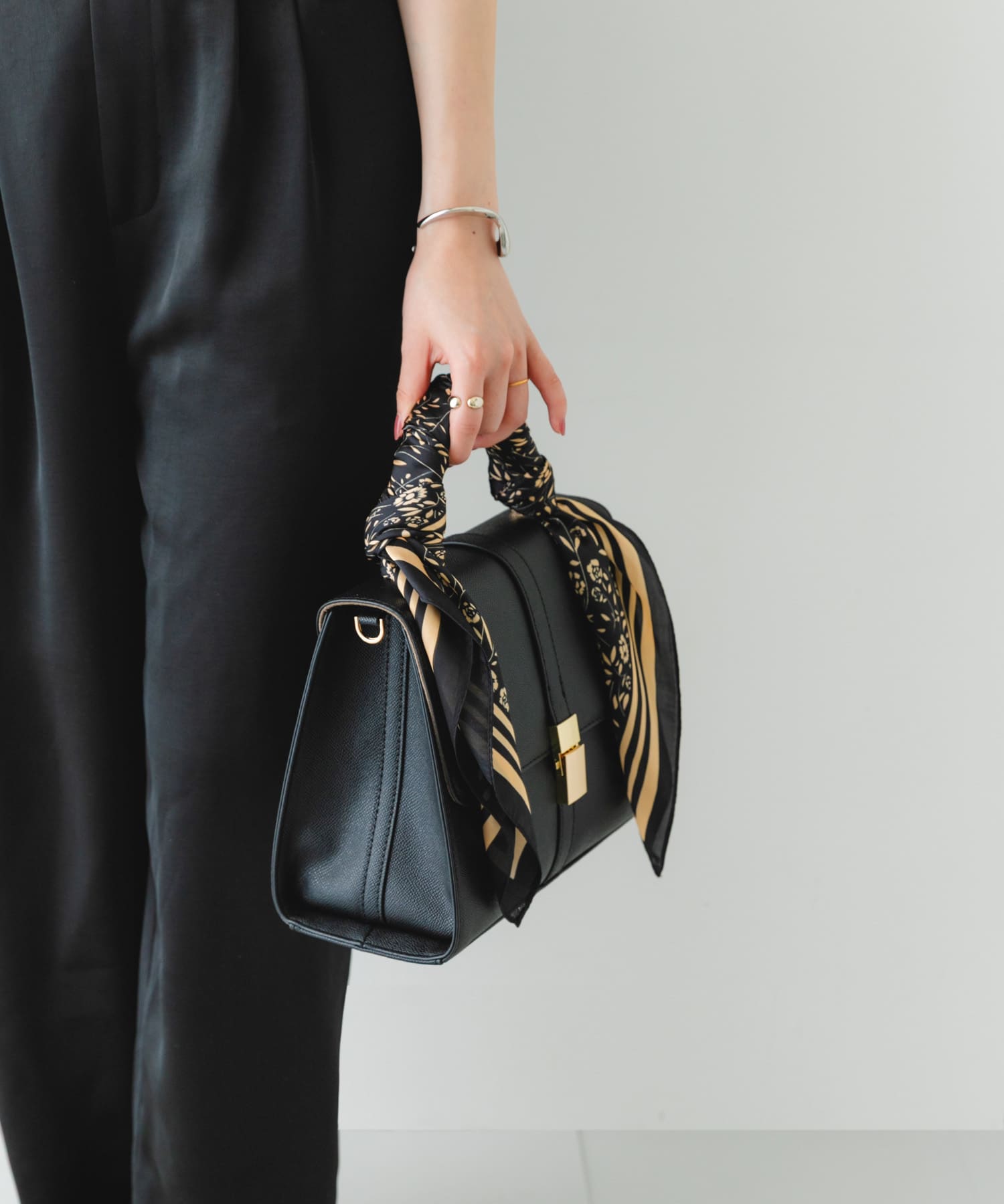 サブバッグ付フラップハンドバッグ BLACK one