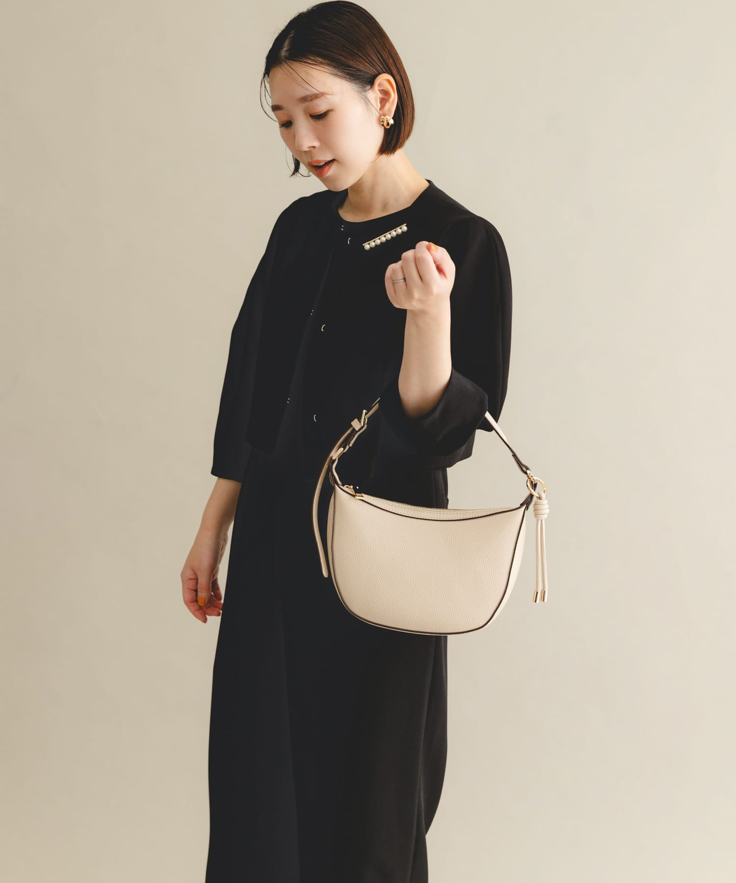 L.BEIGE
