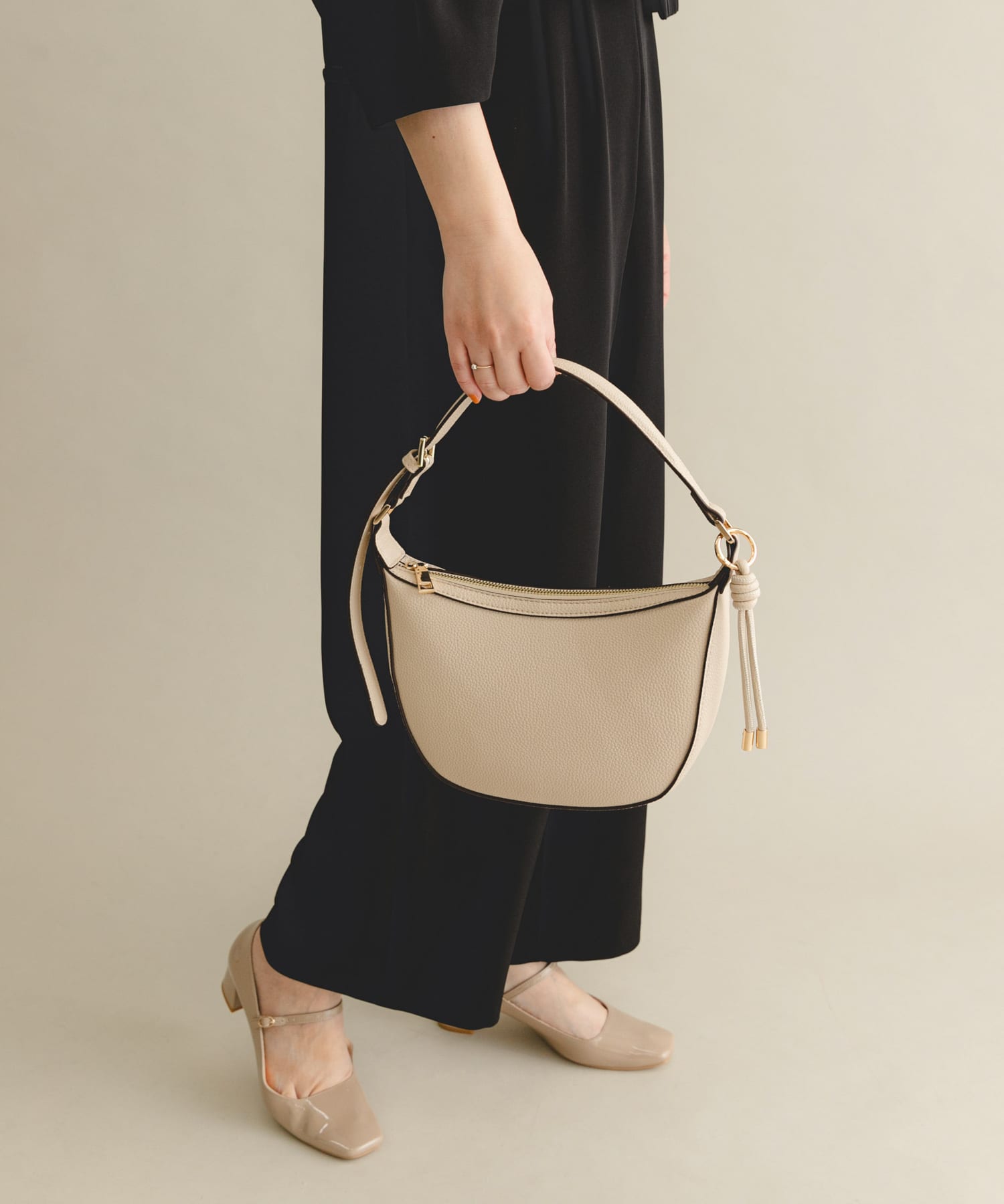 L.BEIGE
