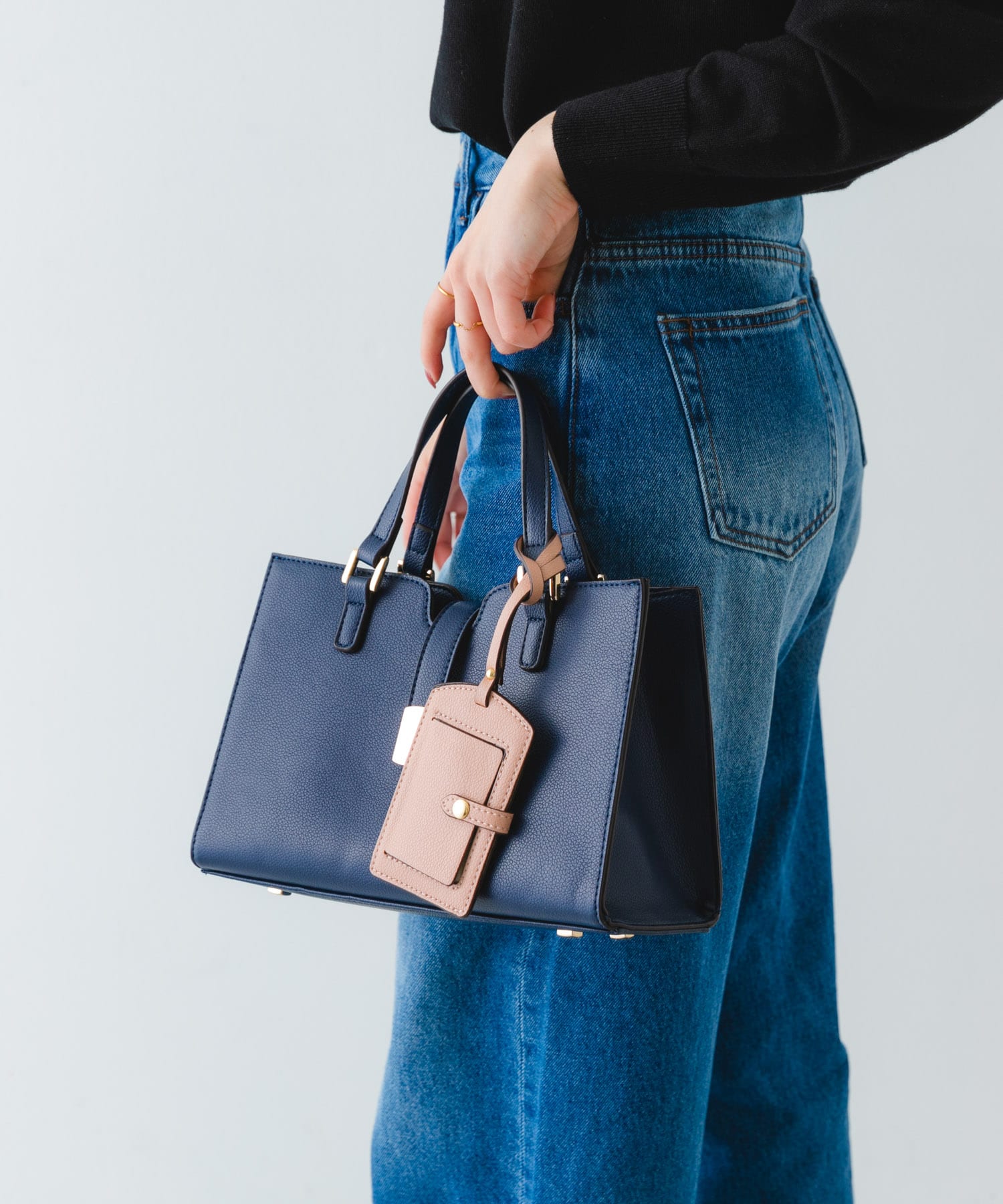 パスケース付フラップハンドバッグ NAVY one