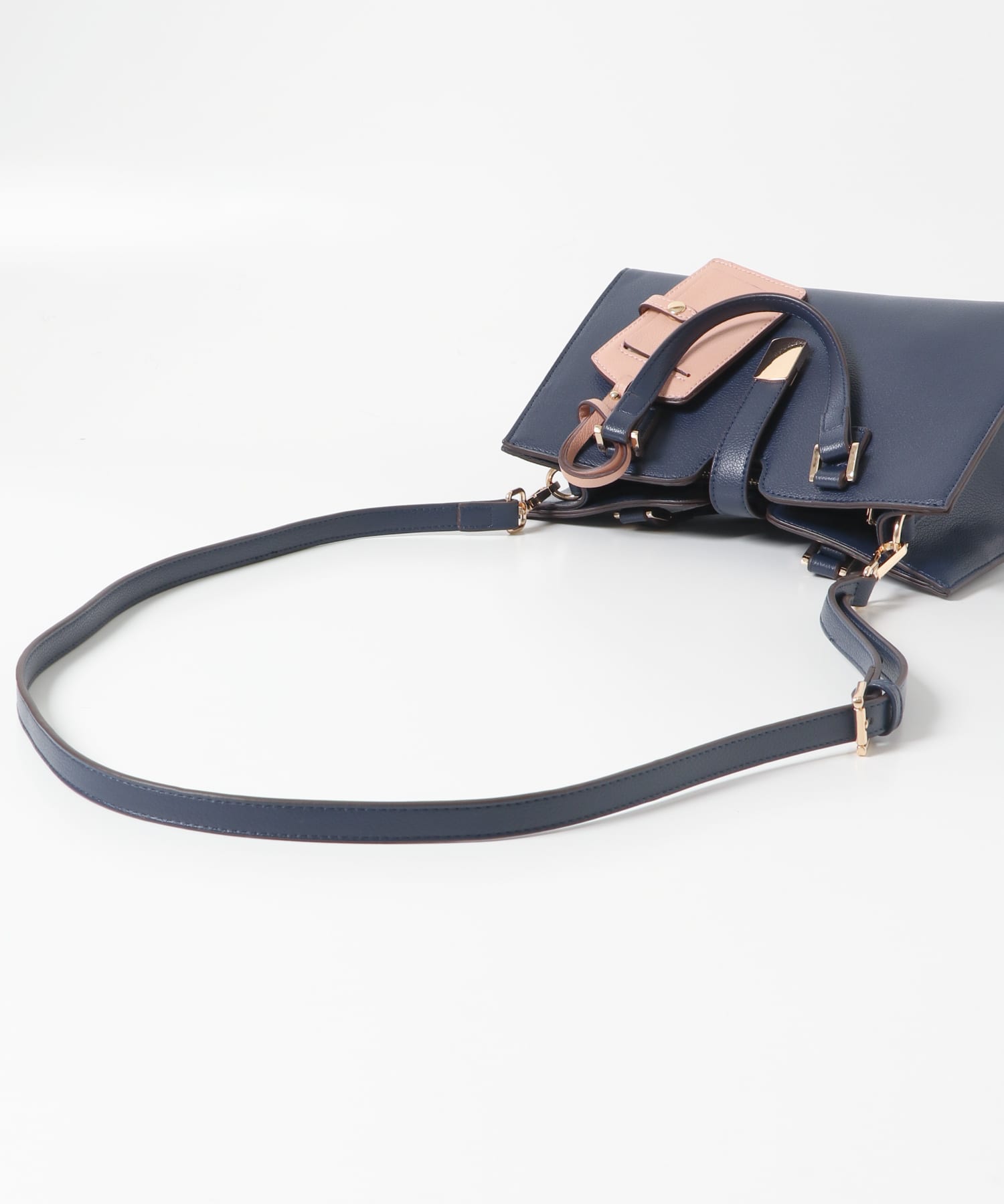 パスケース付フラップハンドバッグ NAVY one