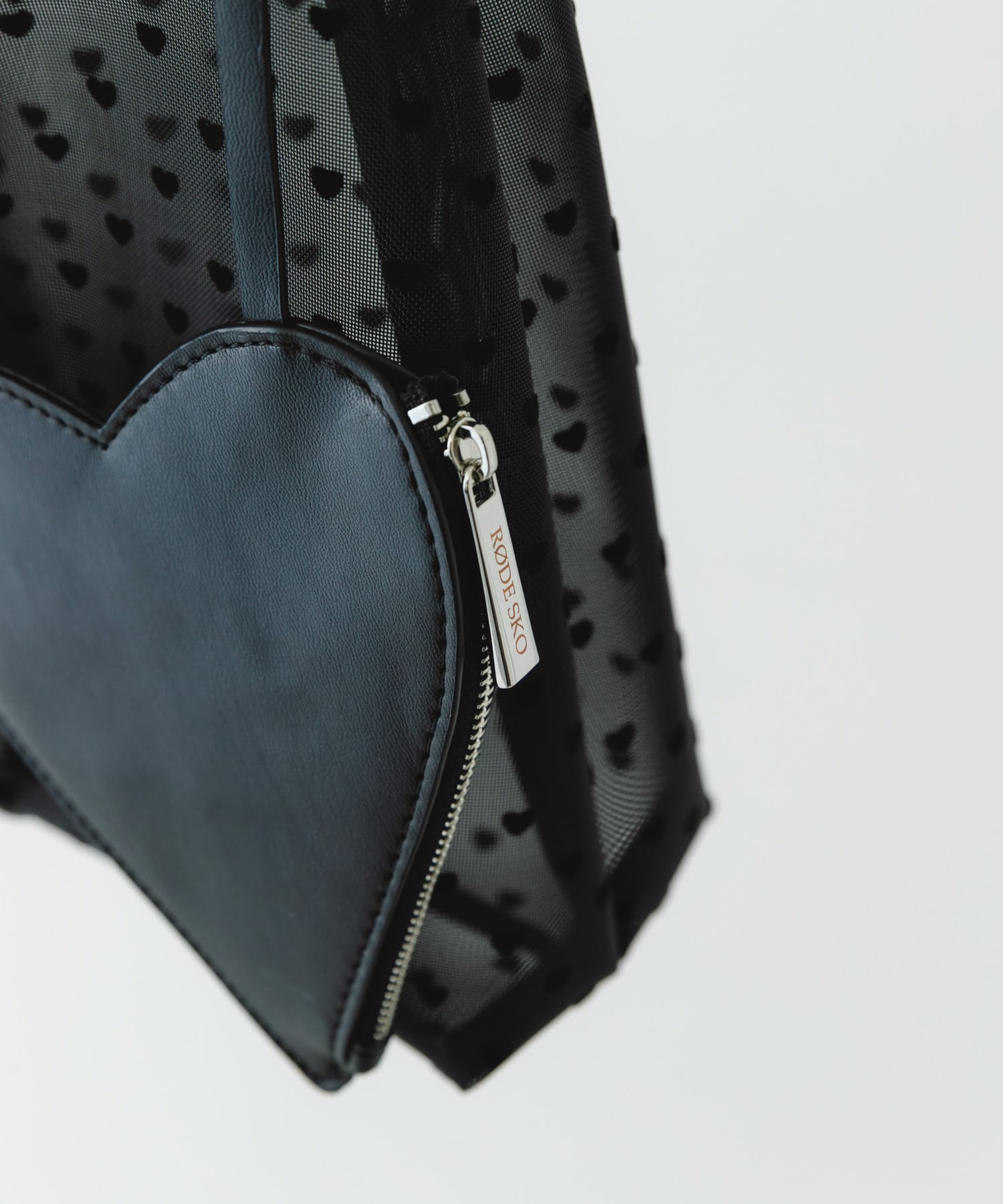 ハートシアーサンカクハンドバッグ BLACK one