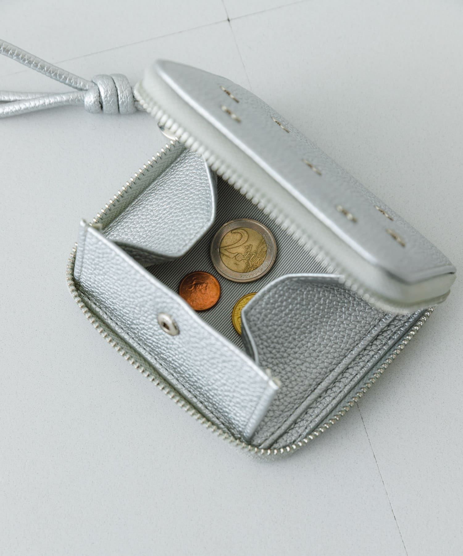 ハートスタッズ二つ折りミニ財布 SILVER one