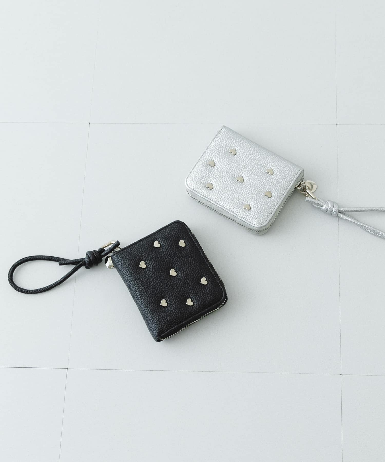 ハートスタッズ二つ折りミニ財布 SILVER one