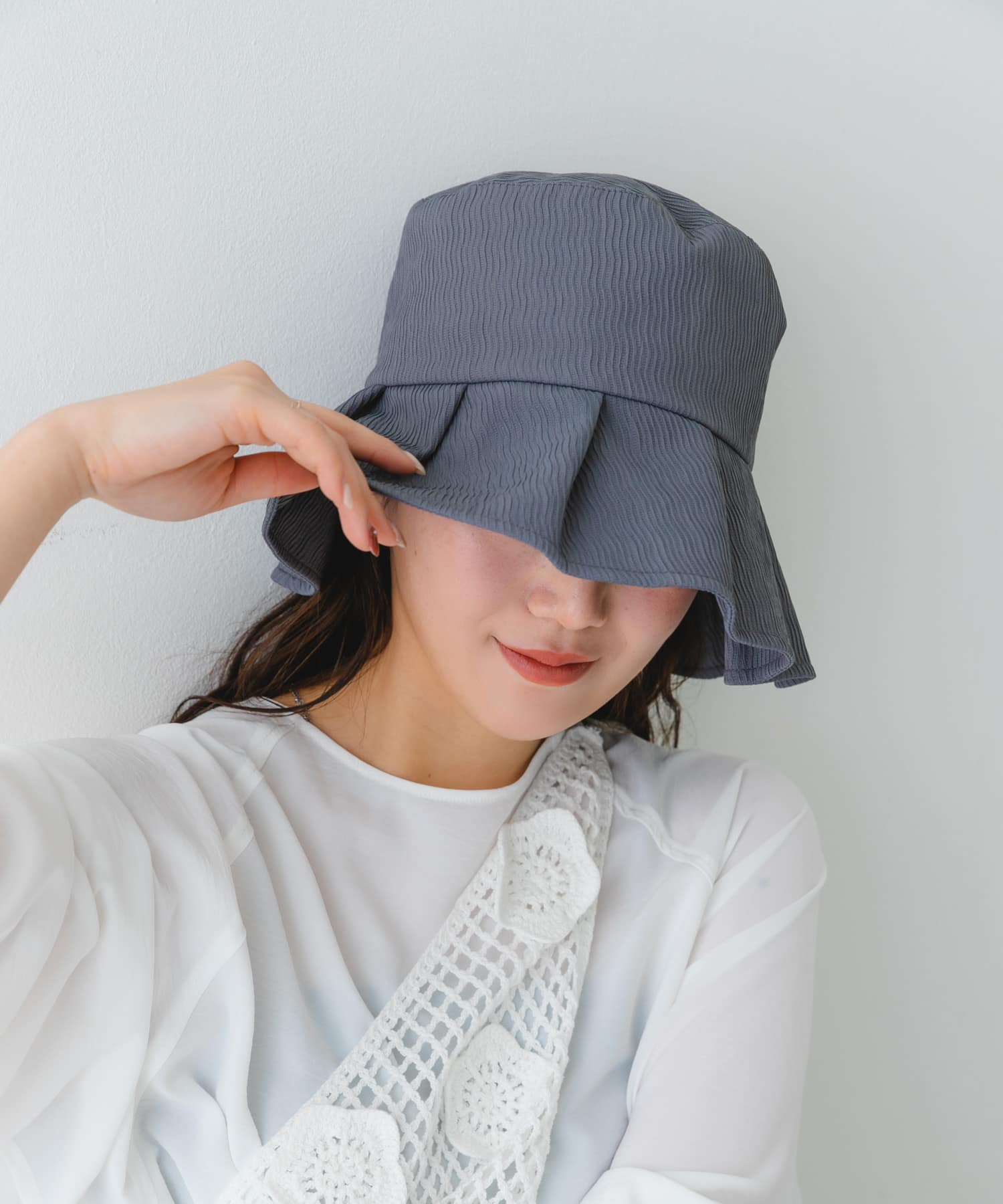 ファブリックギャザーハット CHARCOAL FREE