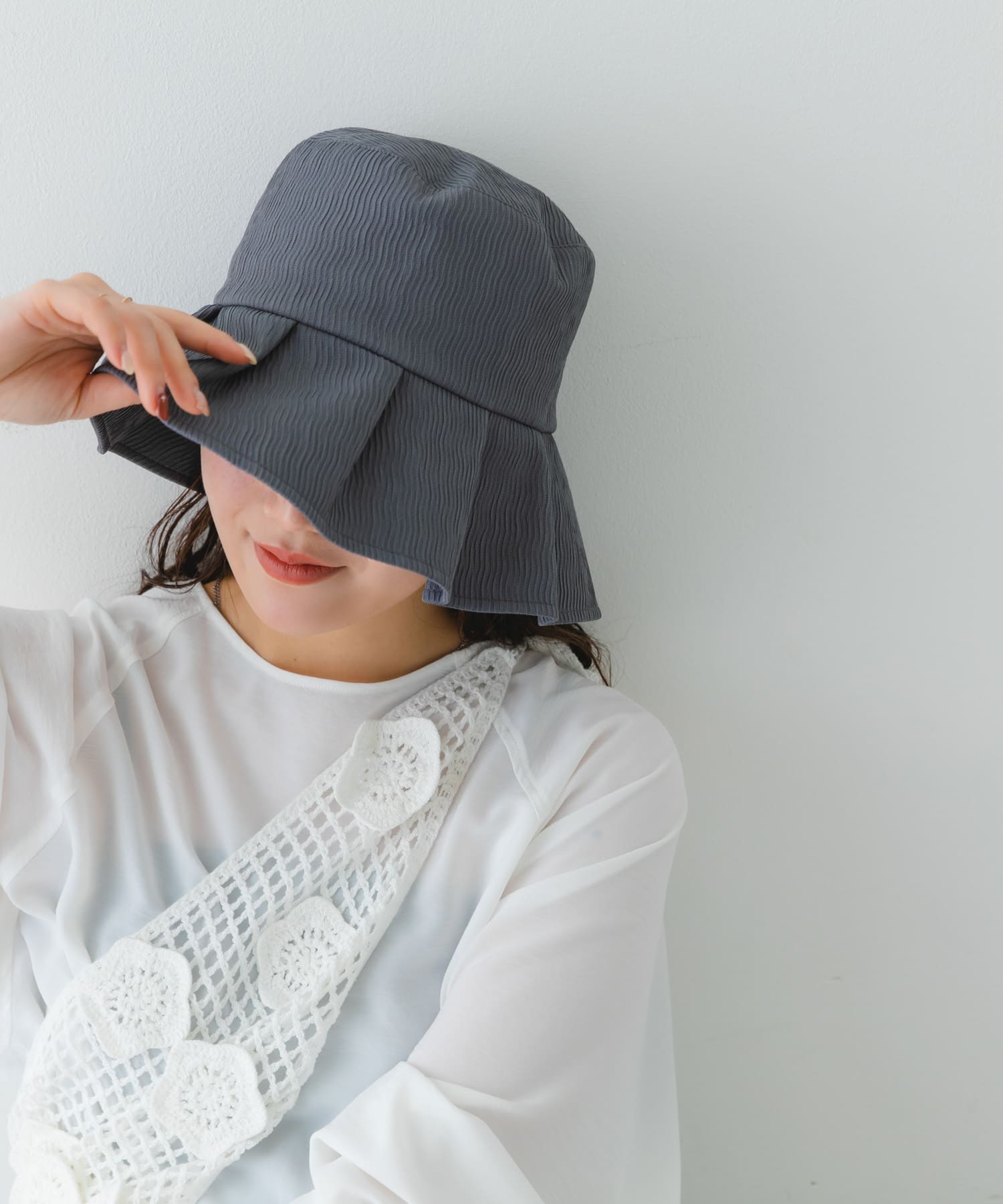 ファブリックギャザーハット CHARCOAL FREE