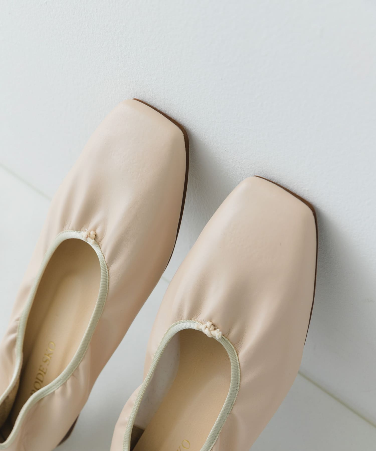 『MADE IN JAPAN』 ノットスクエアバレエ IVORY 37
