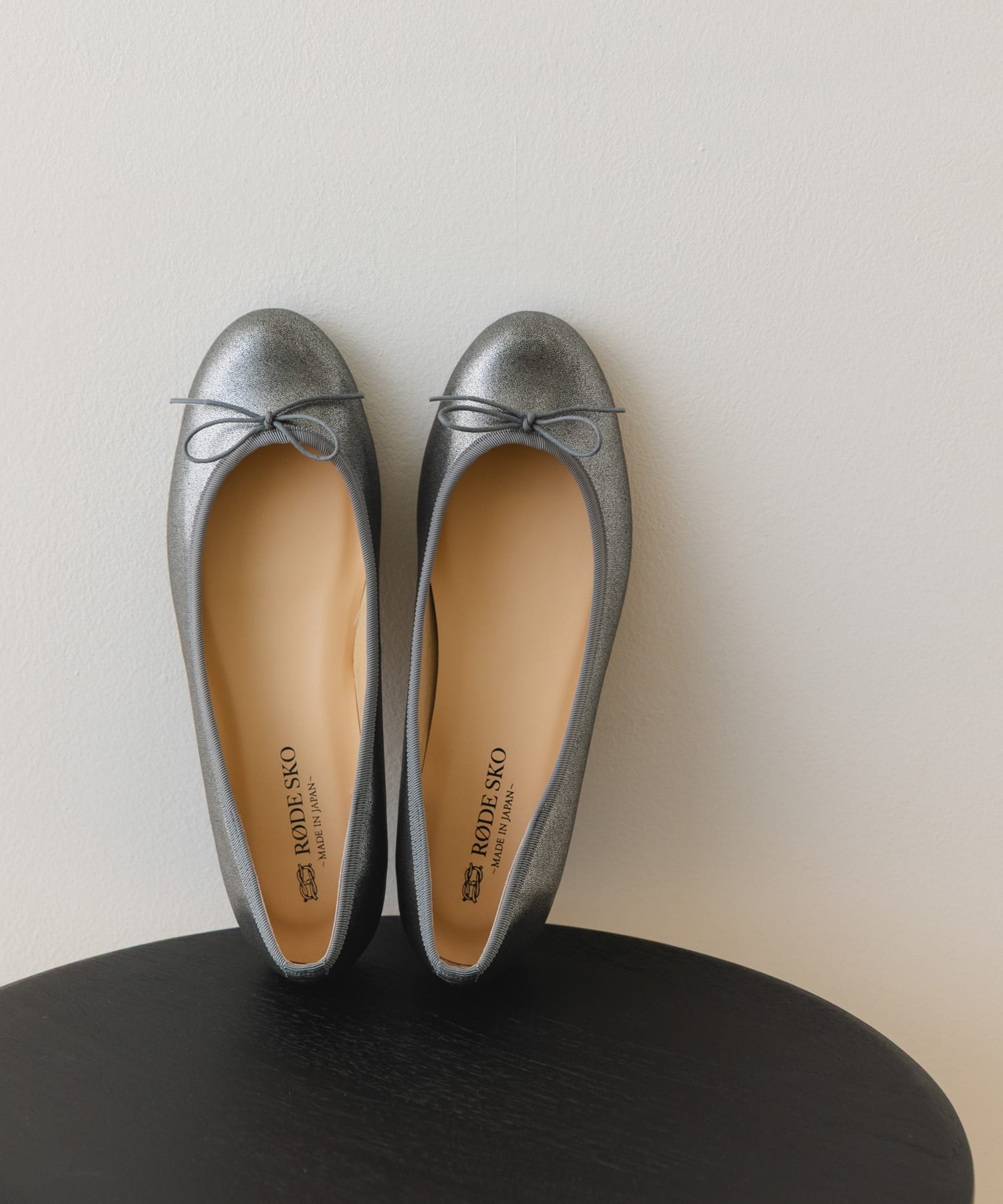 『MADE IN JAPAN』プレーンバレエシューズ SILVER 37
