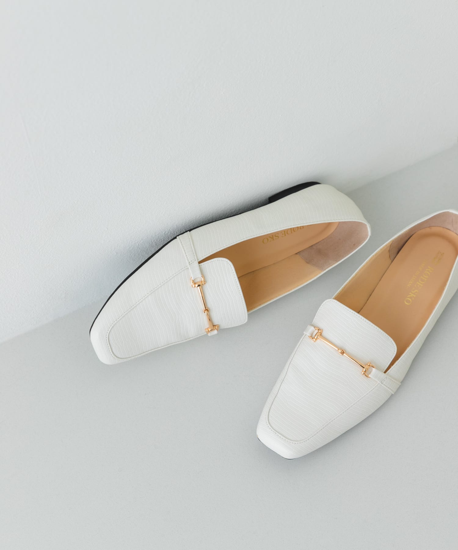 『MADE IN JAPAN』 スクエアトゥ細ビットローファー IVORY 36