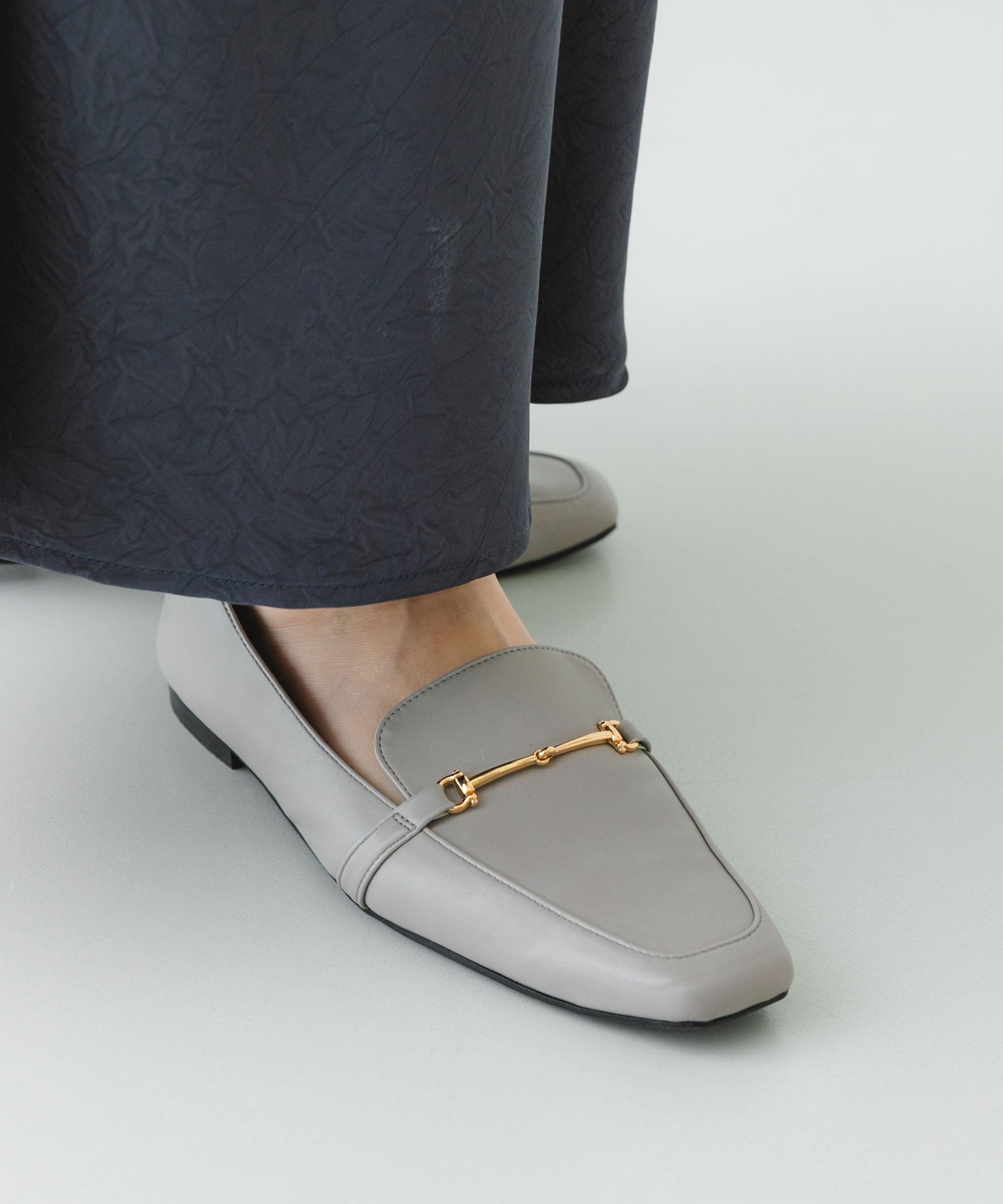 『MADE IN JAPAN』 スクエアトゥ細ビットローファー GRAY 36