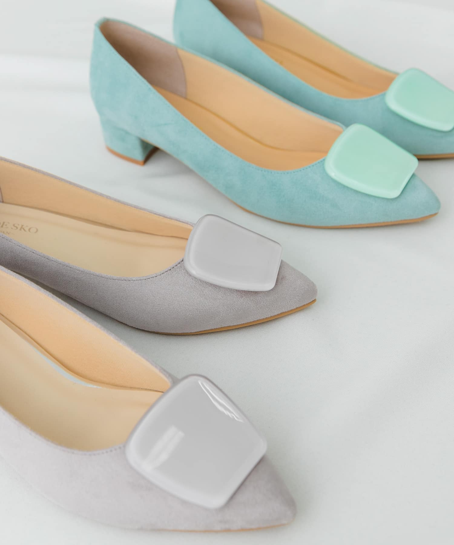 『MADE IN JAPAN』 3センチクリアバックルパンプス LIGHT GRAY 37